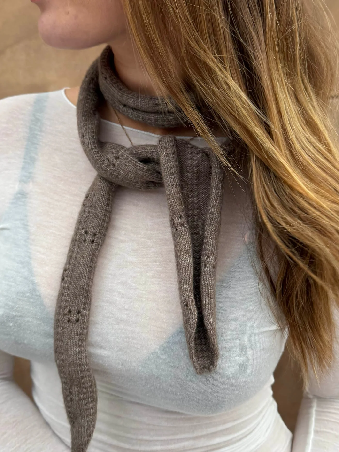 Tova scarf - Taupe 3 Tova scarf - Taupe