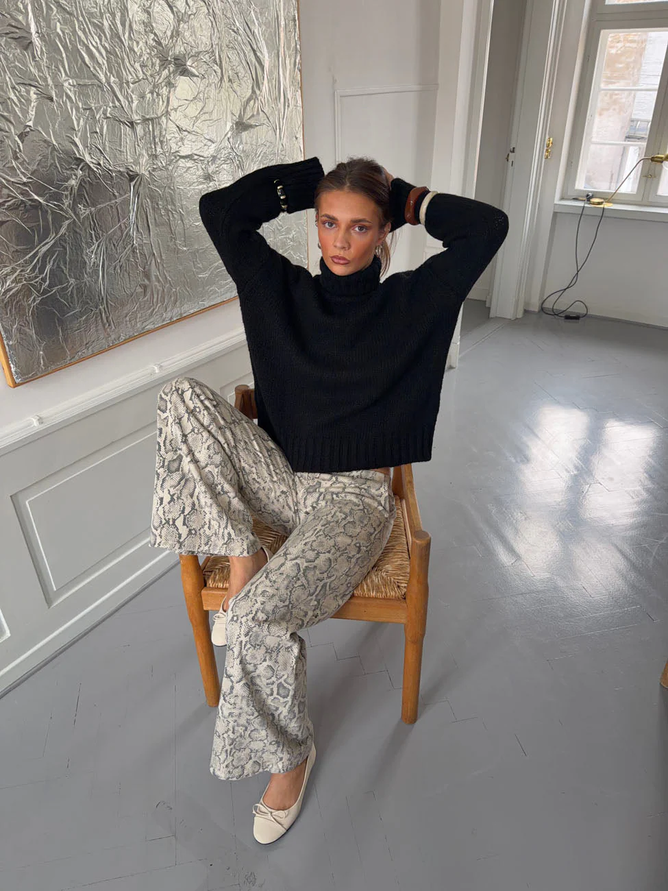Valdamara oversized turtleneck - Black 9 Valdamara oversized turtleneck - Black