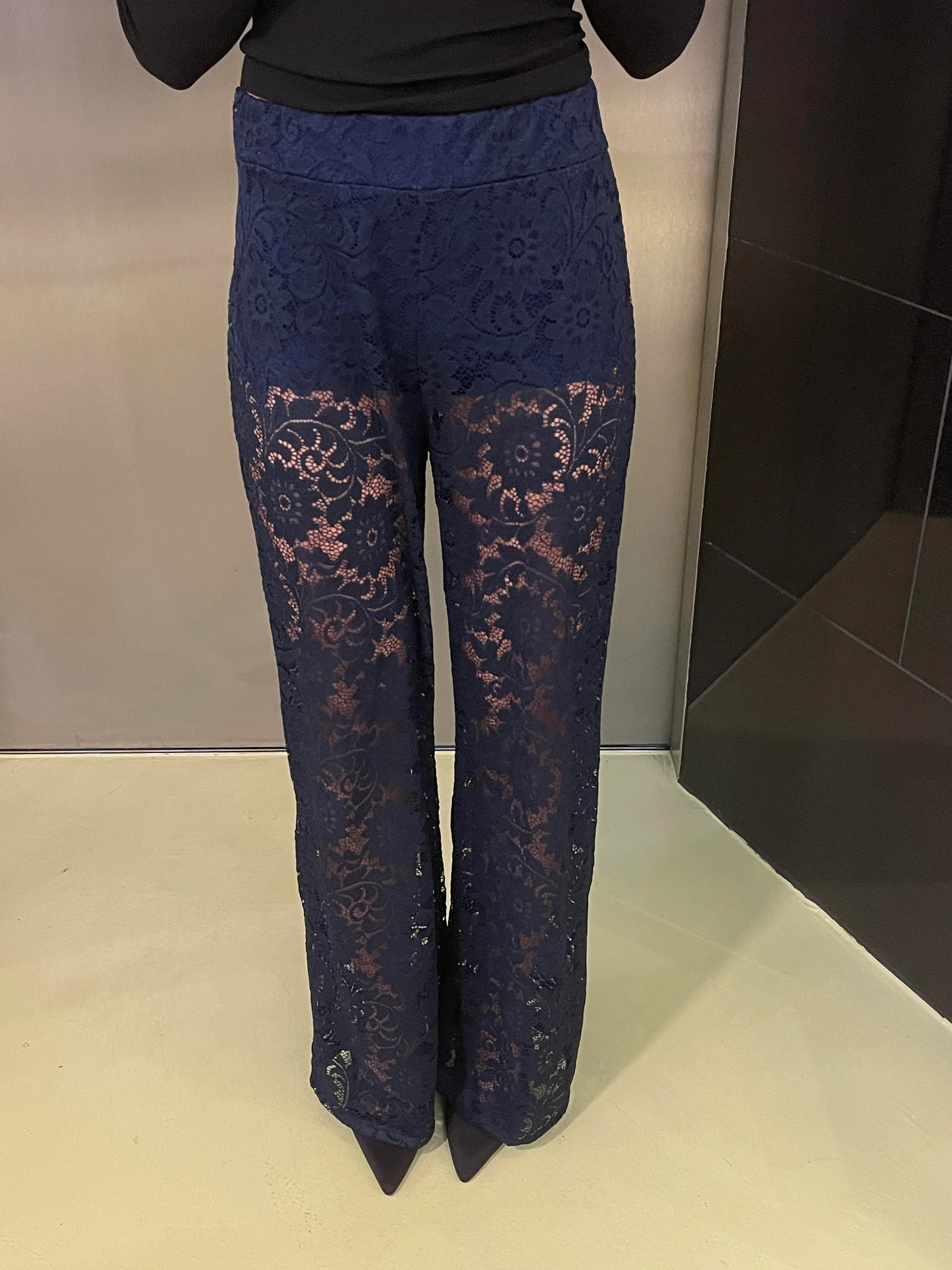 Marla lace pants - Navy 2 Marla lace pants - Navy