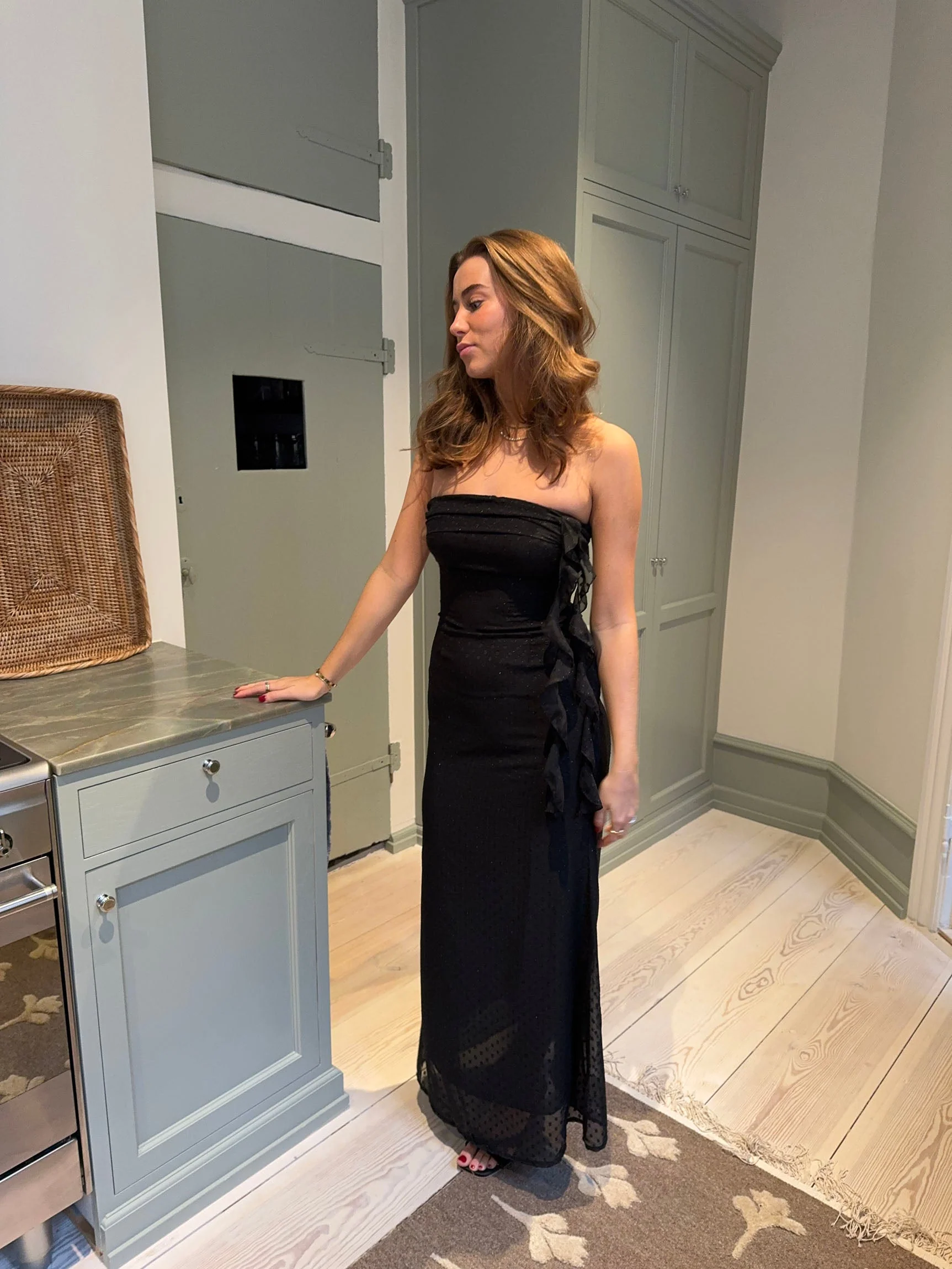 Svera shimmer dress with ruffle detail - Black 6 Svera shimmer dress with ruffle detail - Black