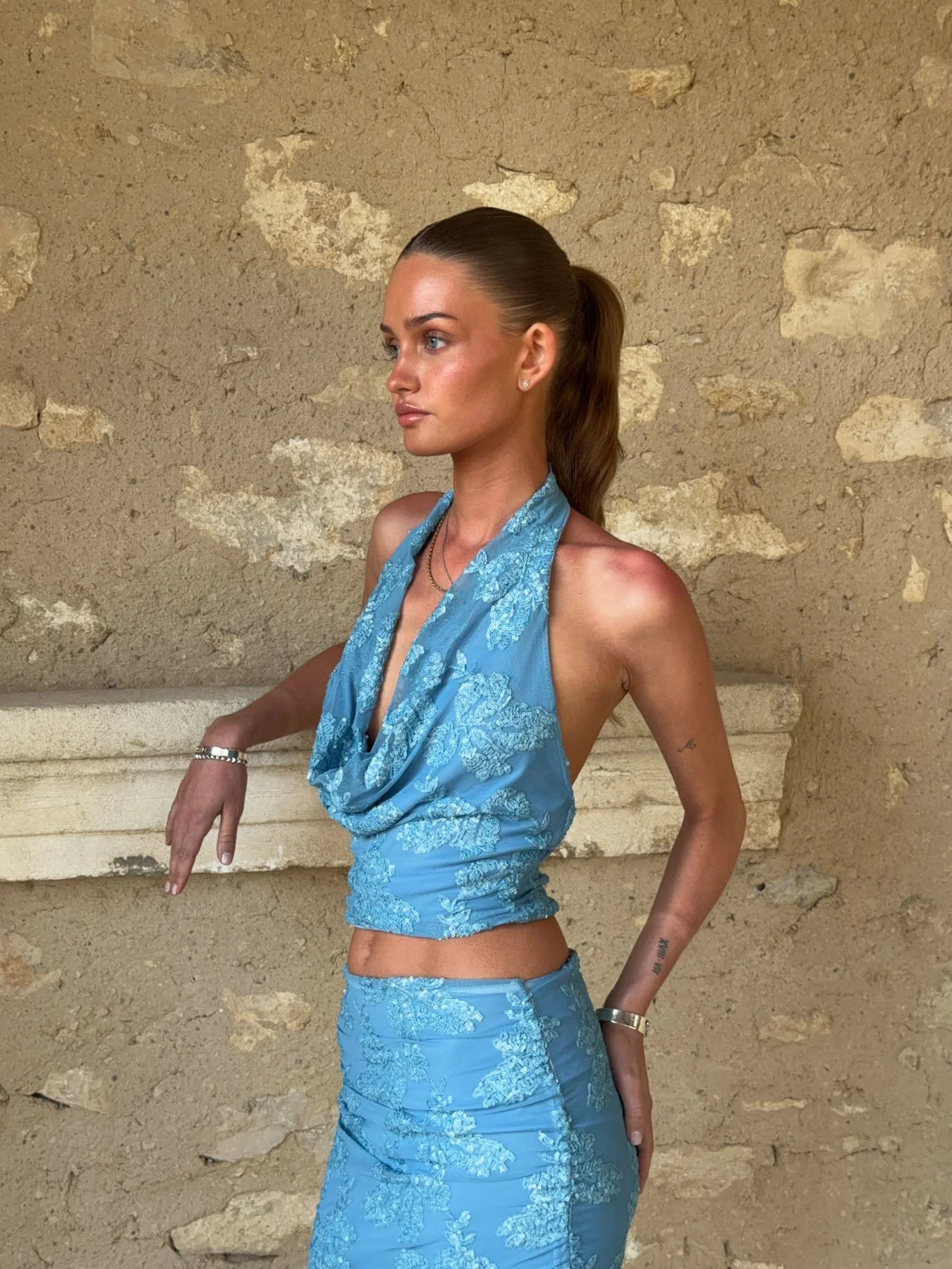 Aladina top with sequins flowers - Blue 9 Aladina top with sequins flowers - Blue