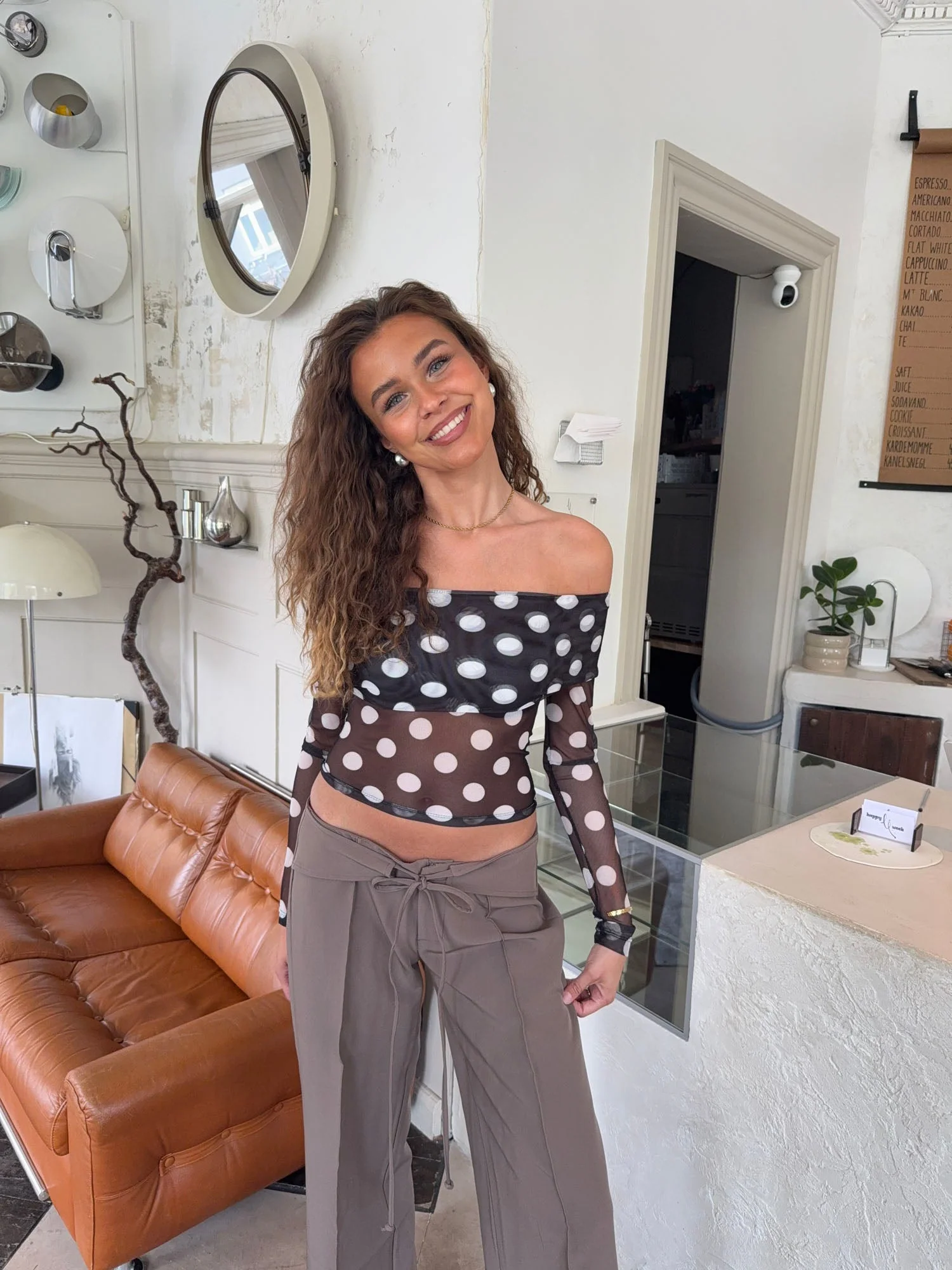 Alba off shoulder top with polka dots – Black/white 5 Alba off shoulder top with polka dots – Black/white