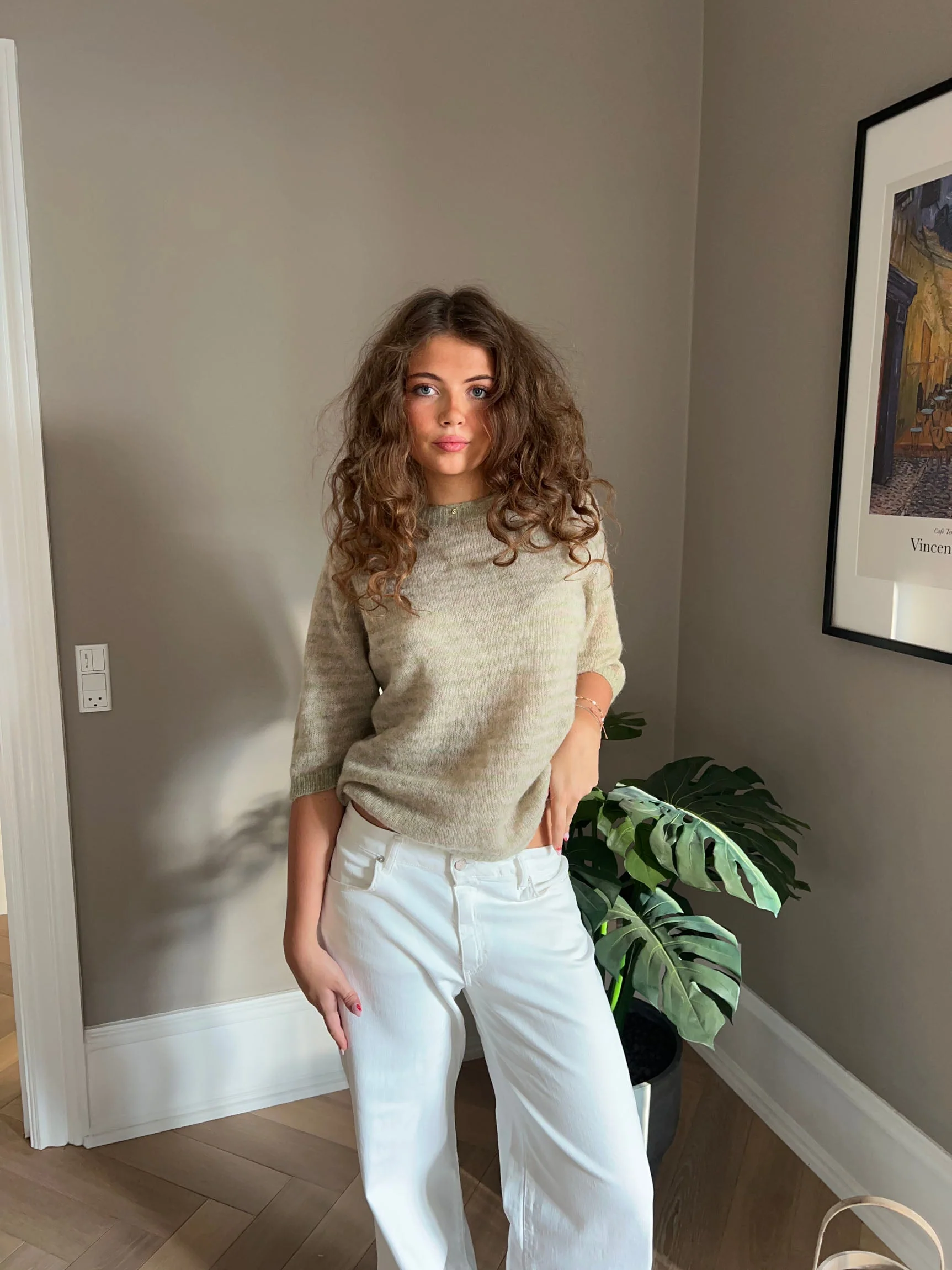 Almina knitted t-shirt with stripes - Green/beige 2 Almina knitted t-shirt with stripes - Green/beige