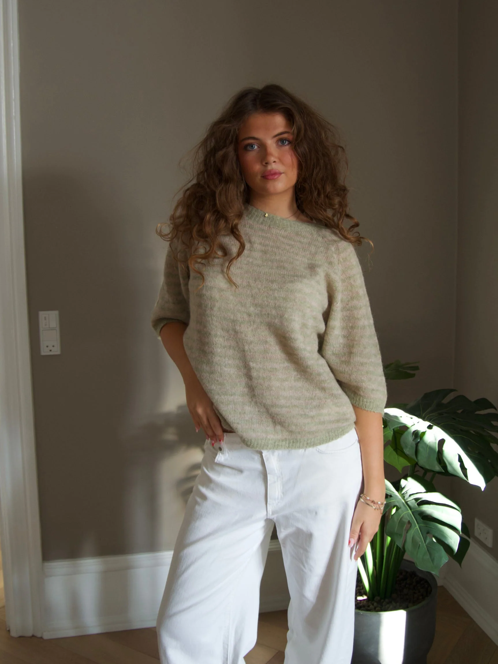 Almina knitted t-shirt with stripes - Green/beige 4 Almina knitted t-shirt with stripes - Green/beige