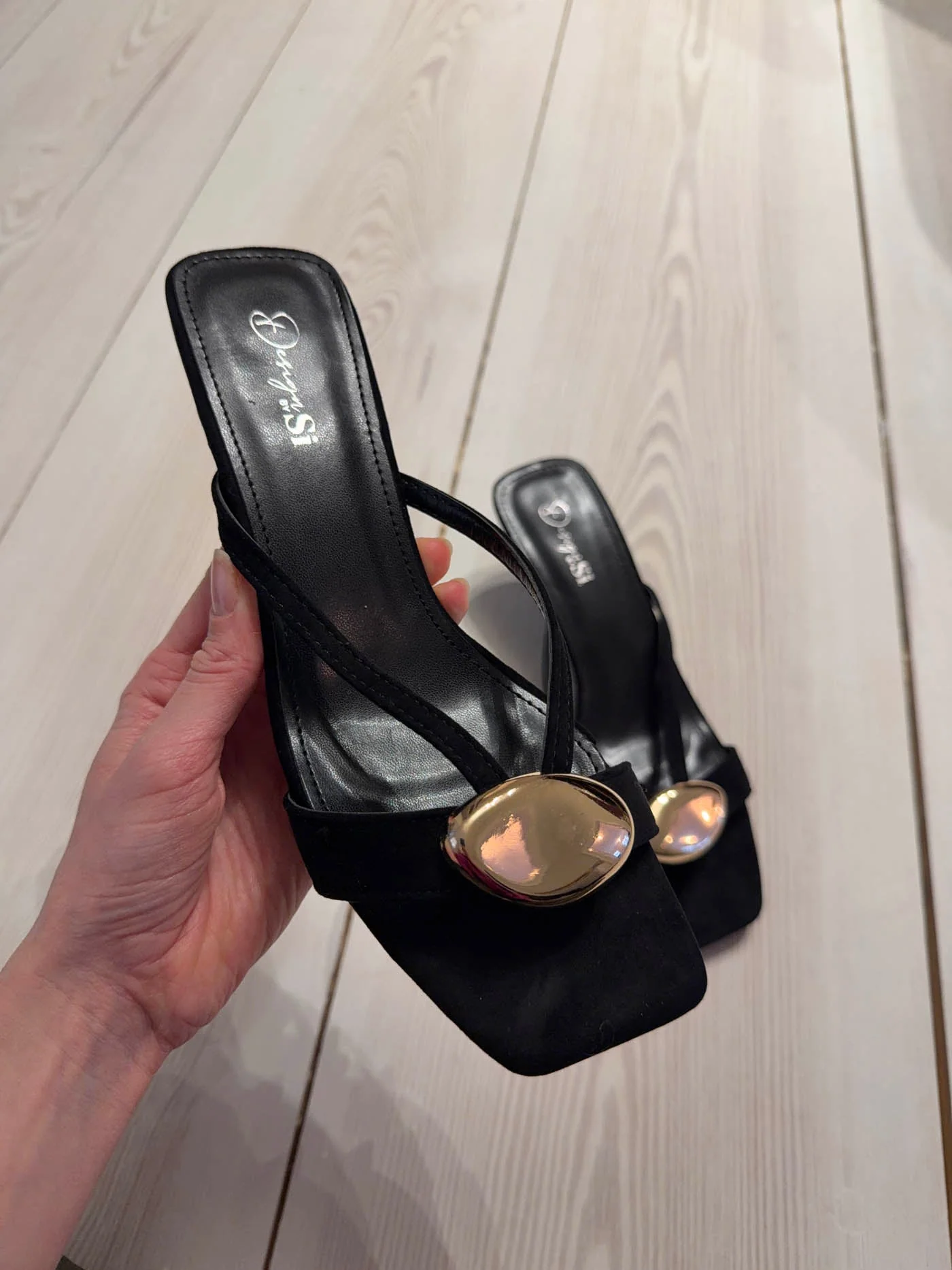 Annaline mules with gold detail - Black/gold 4 Annaline mules with gold detail - Black/gold