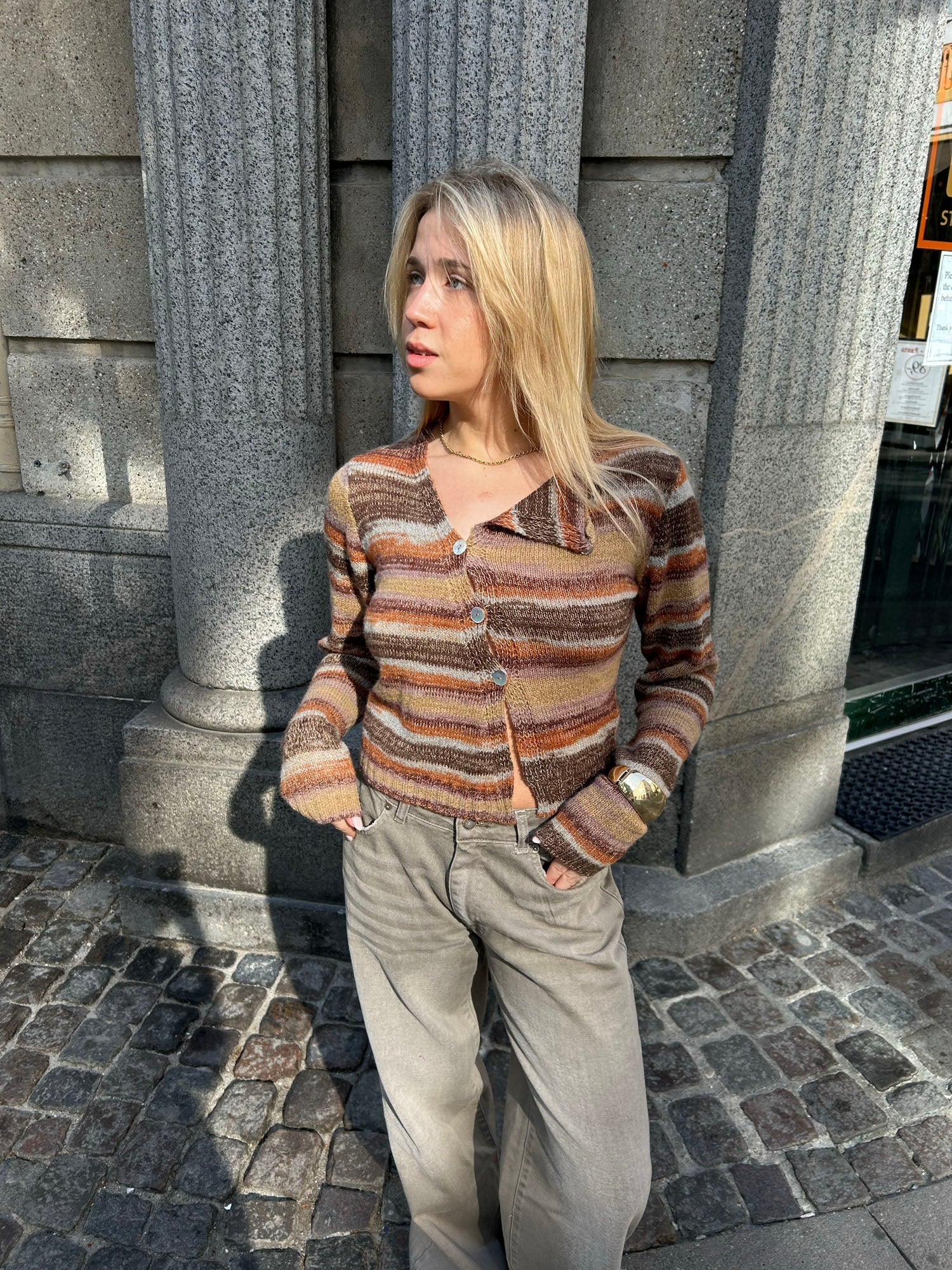 Bernie knit with buttons and stripes - Brown 5 Bernie knit with buttons and stripes - Brown
