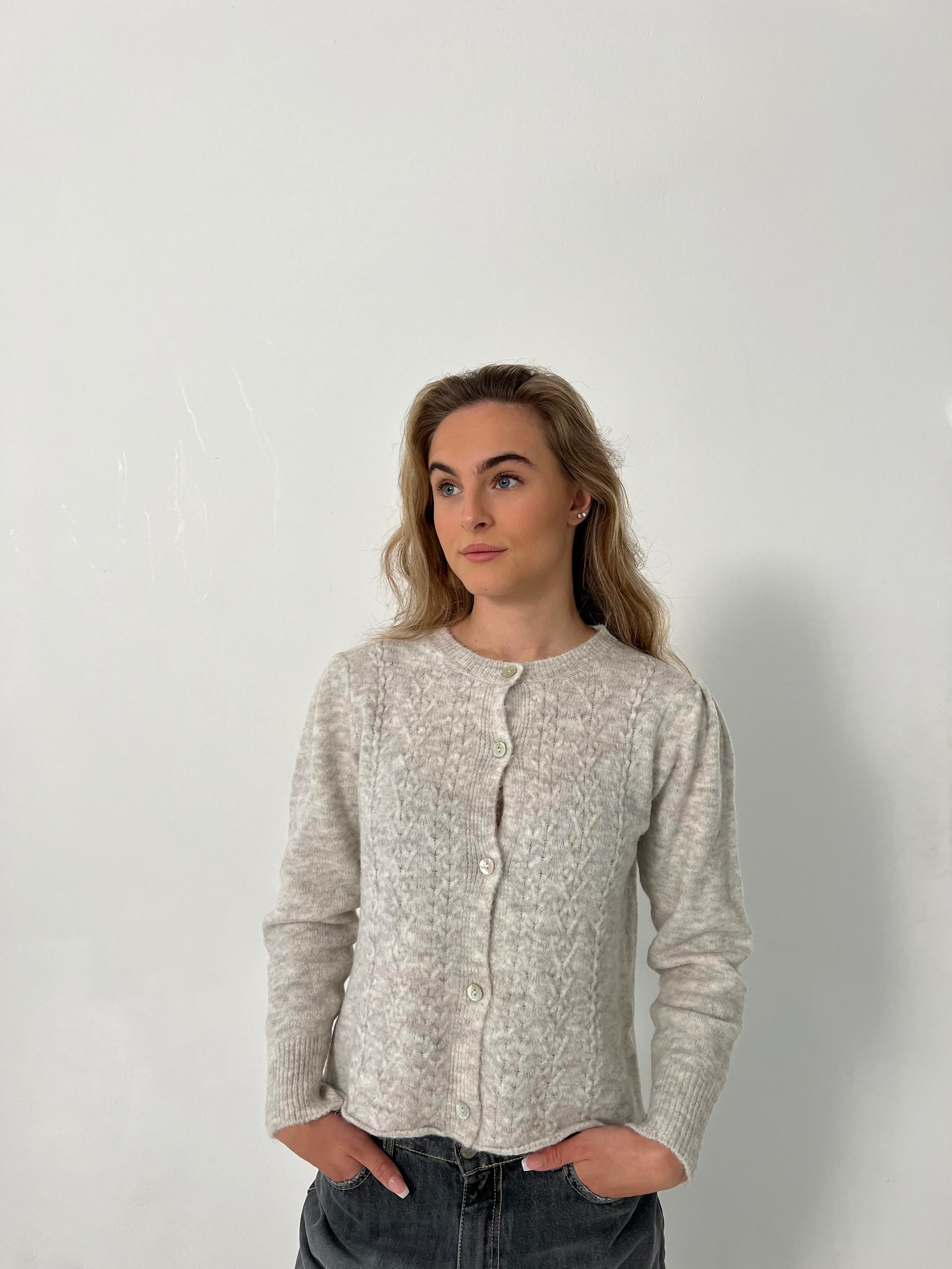 Cilla knitted cardigan - Light grey 3 Cilla knitted cardigan - Light grey