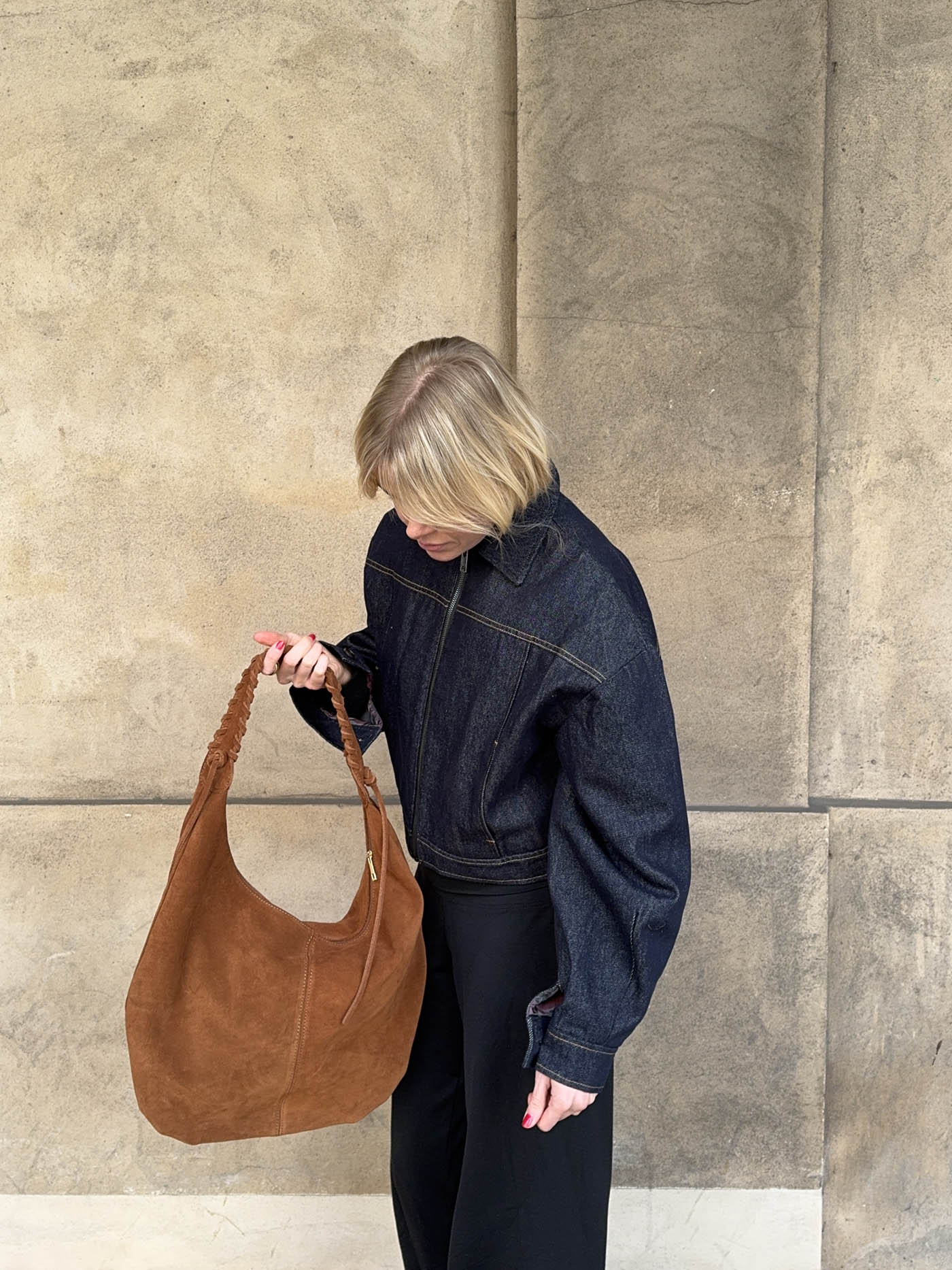Fiala bag in suede - Brown 9 Fiala bag in suede - Brown
