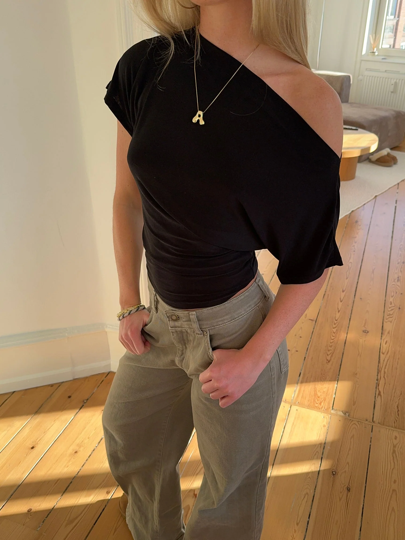 Florine fitted t-shirt - Black 4 Florine fitted t-shirt - Black