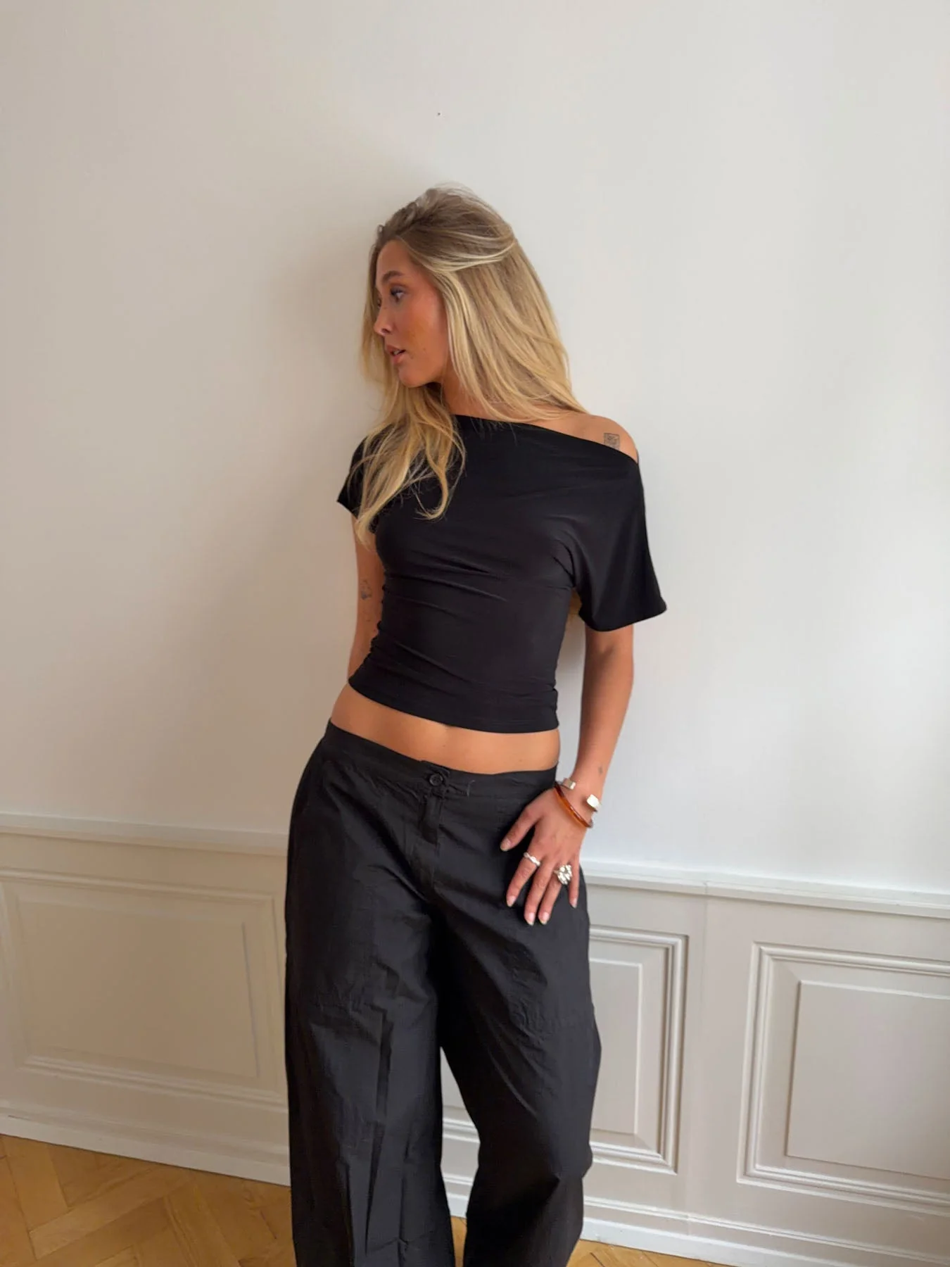 Florine fitted t-shirt - Black 6 Florine fitted t-shirt - Black