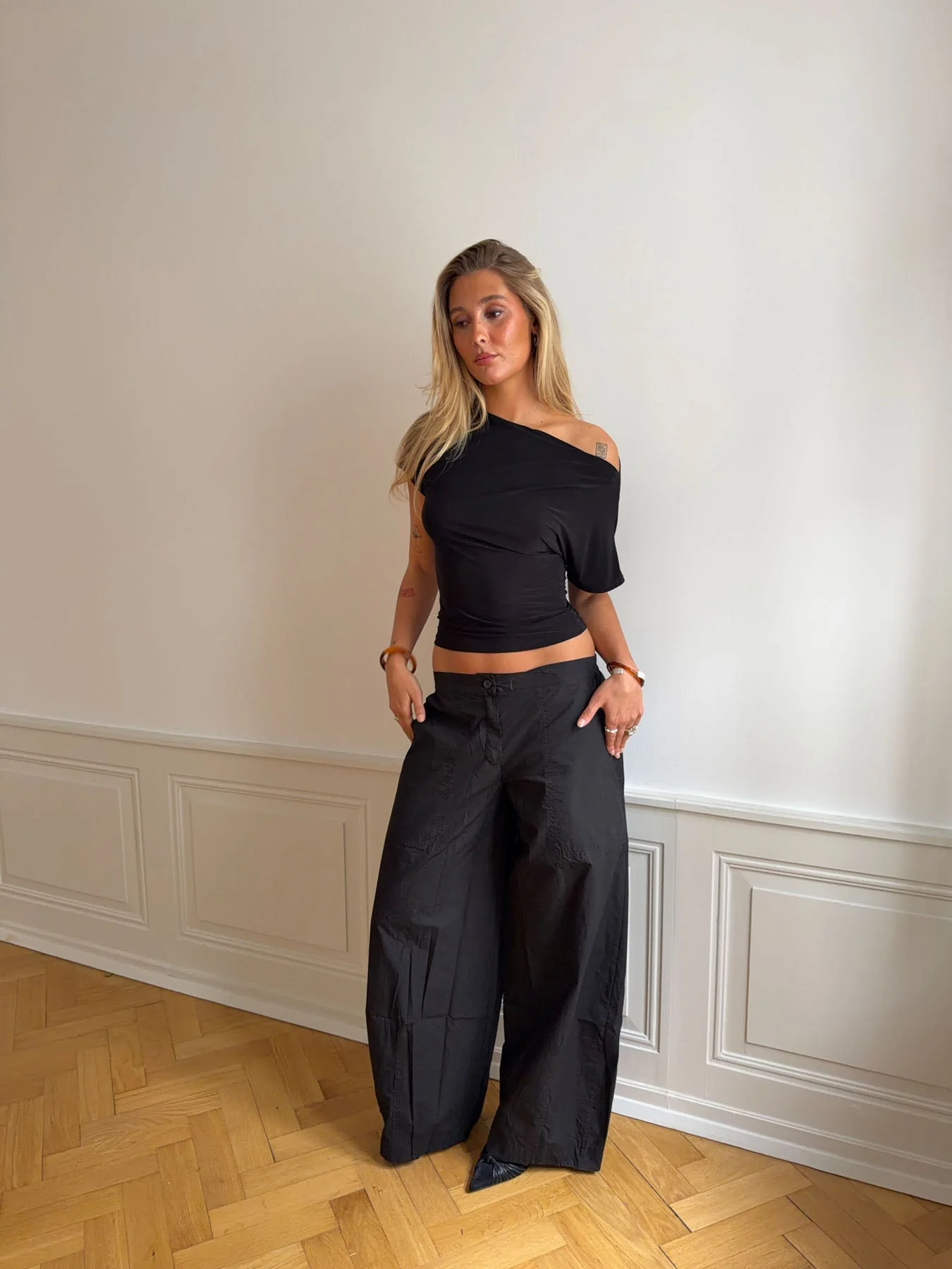 Florine fitted t-shirt - Black 9 Florine fitted t-shirt - Black