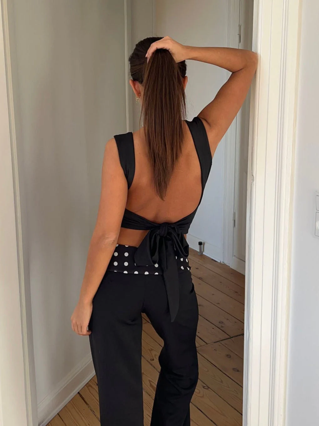 Isolda top with open back - Black