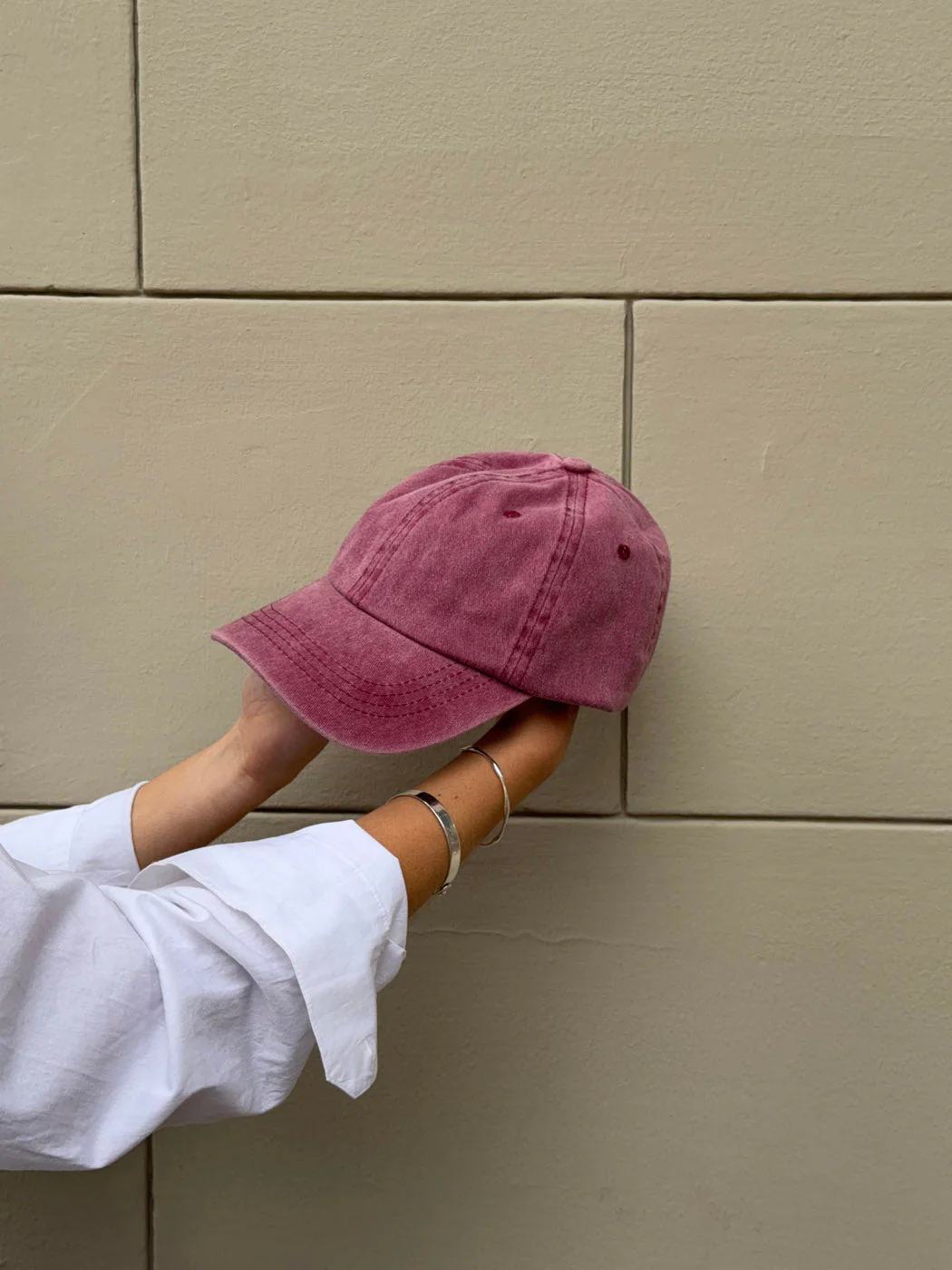 Feline cap - Red 3 Feline cap - Red