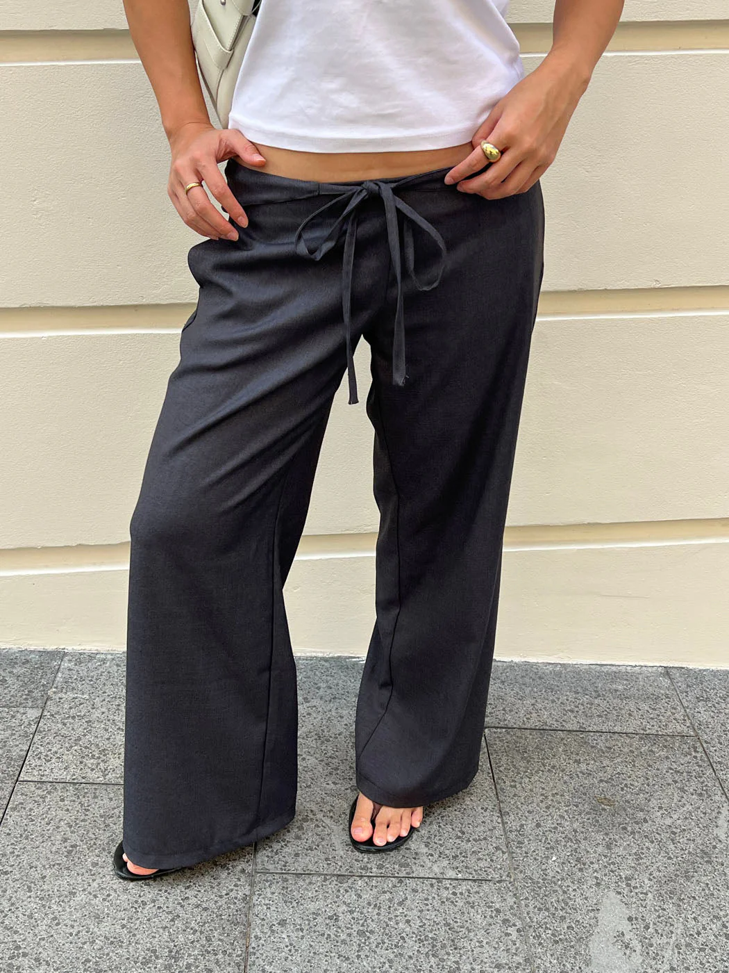 Gruja trousers with integrated belt – Grey 2 Gruja trousers with integrated belt – Grey