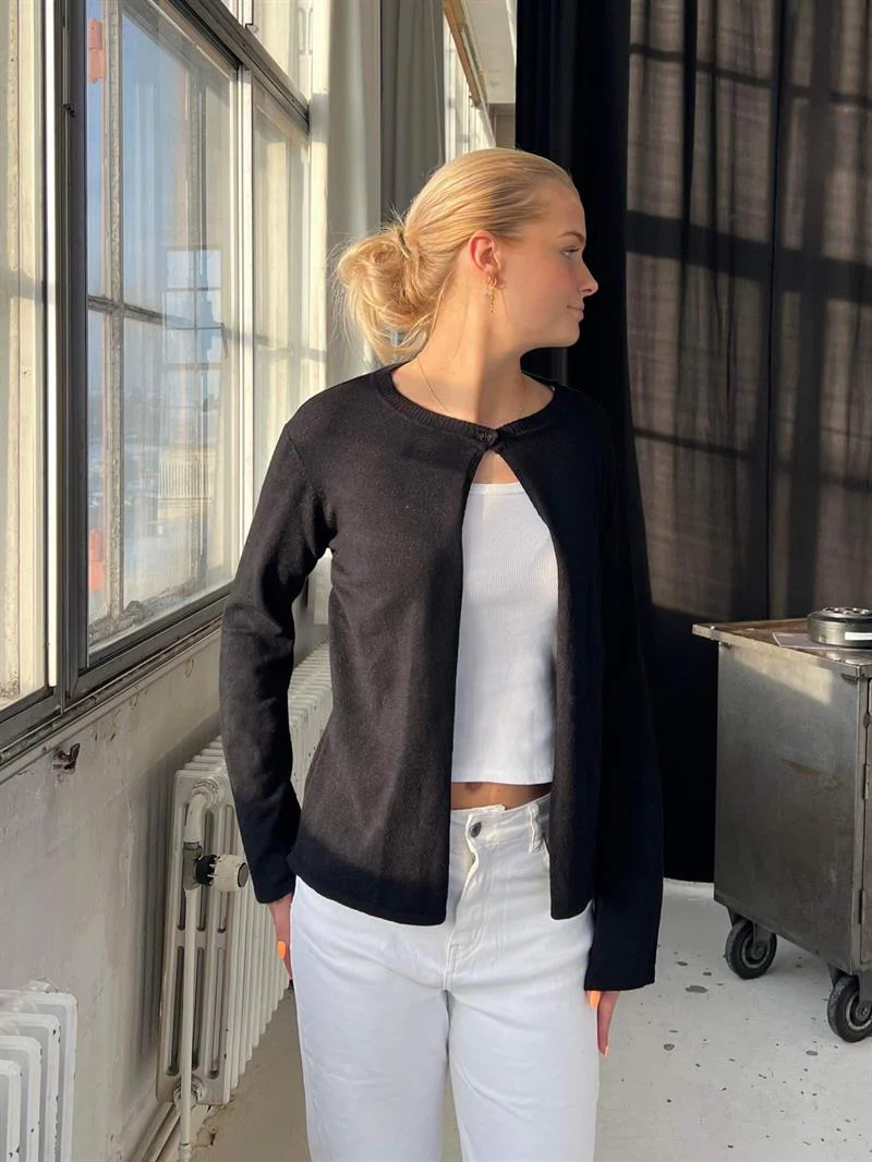 Xenia cardigan - black 3 Xenia cardigan - black