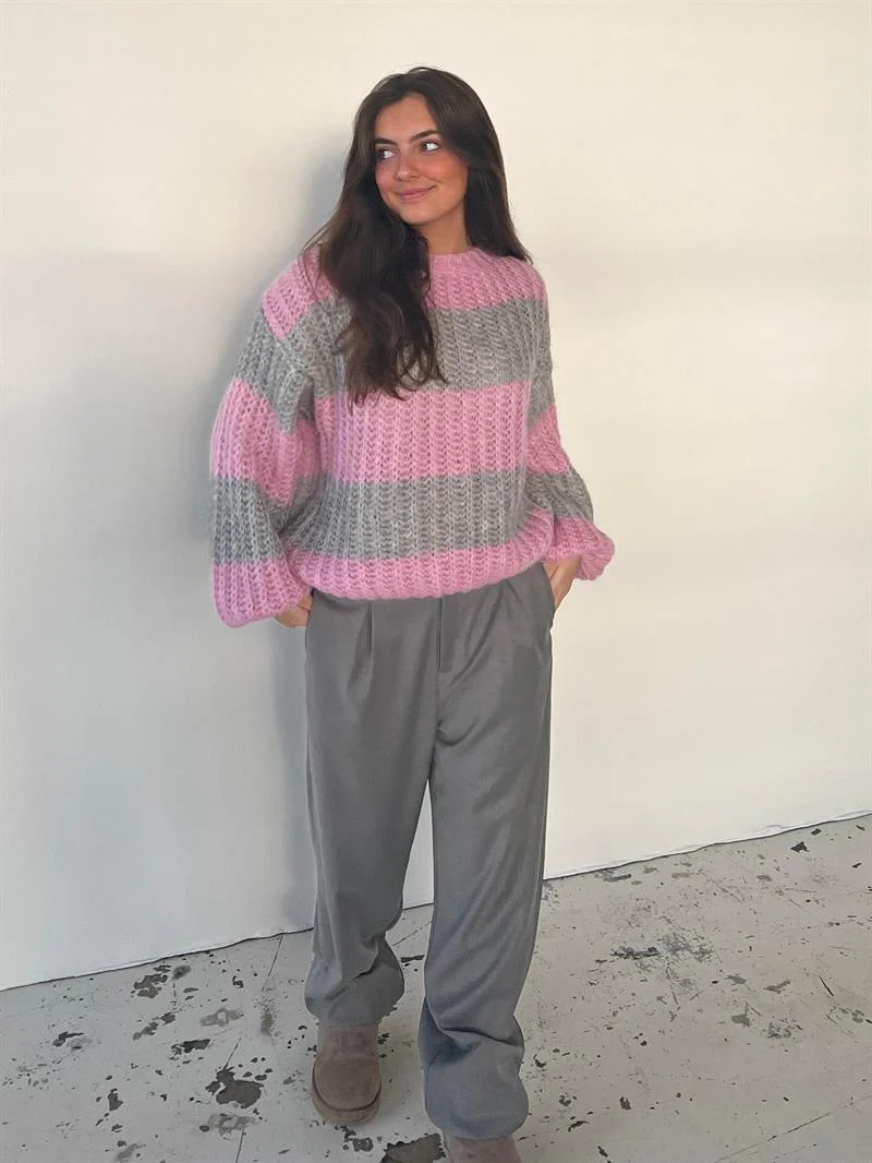 Mathilde & Anna - Knit Pink/grey 3 Mathilde & Anna - Knit Pink/grey