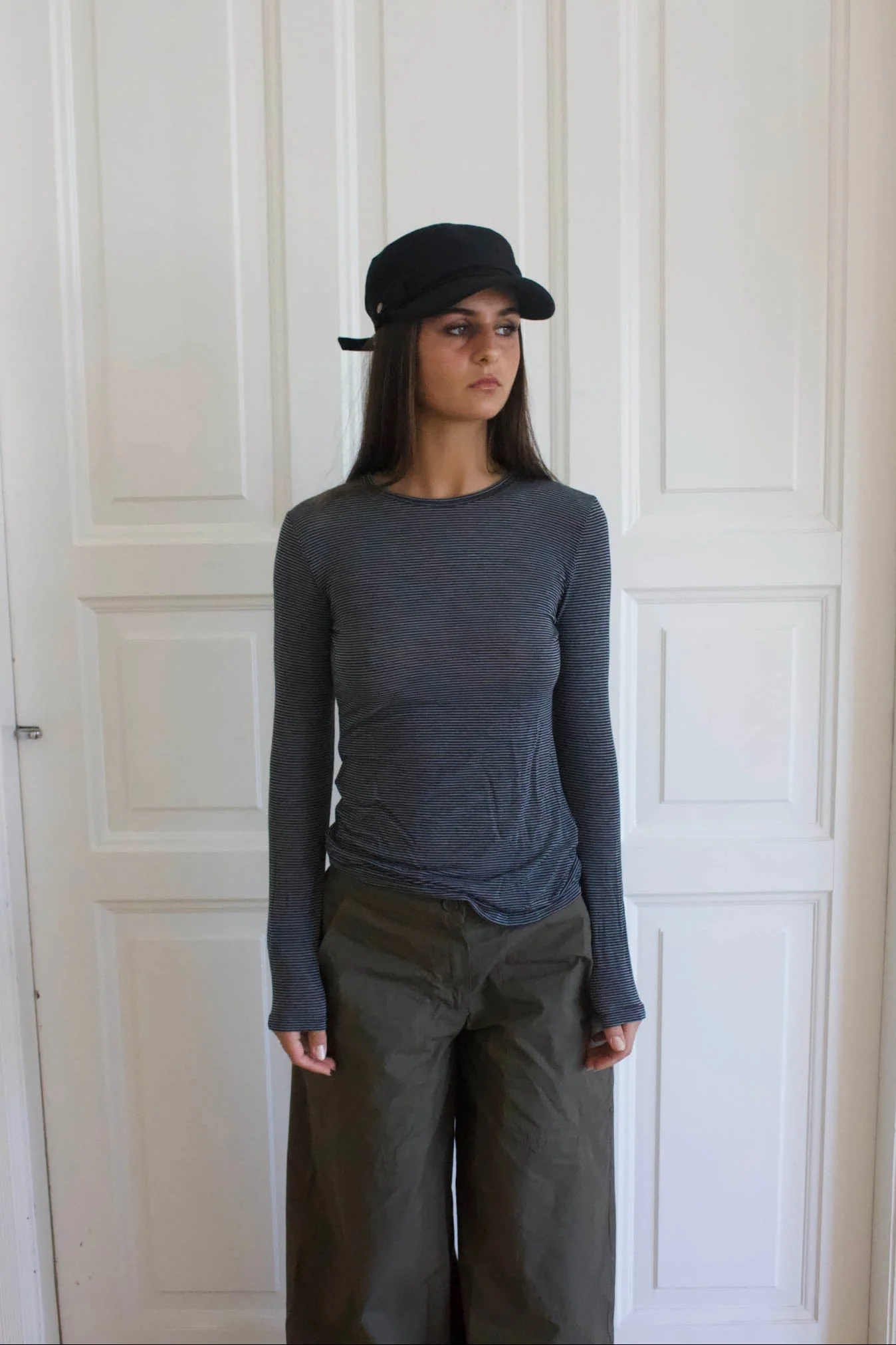 Myra cap with details - Black 4 Myra cap with details - Black