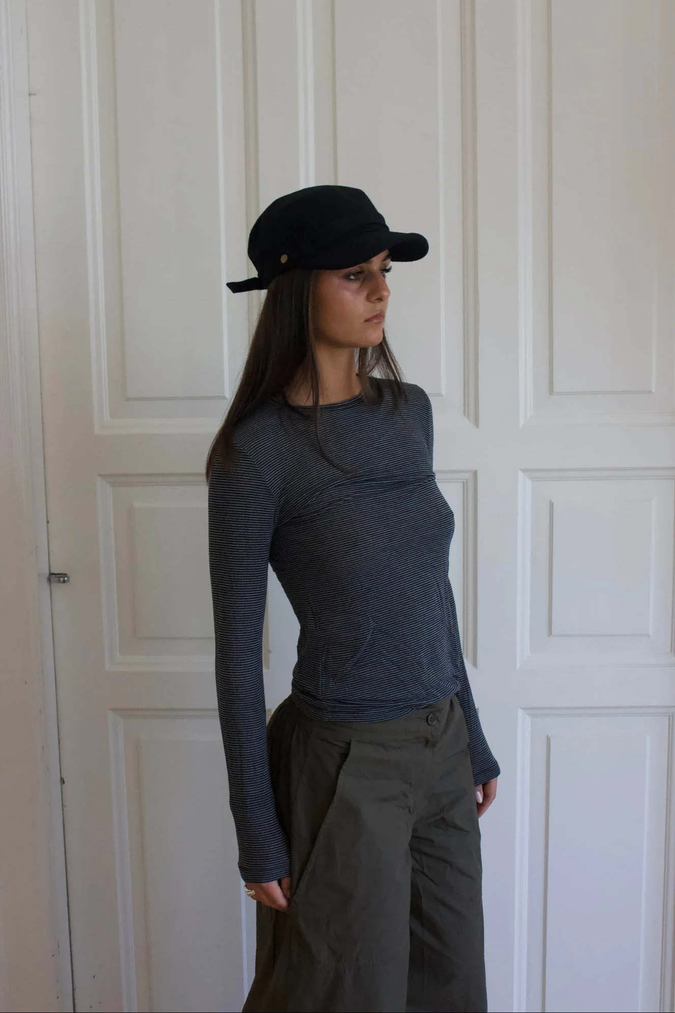 Myra cap with details - Black 6 Myra cap with details - Black