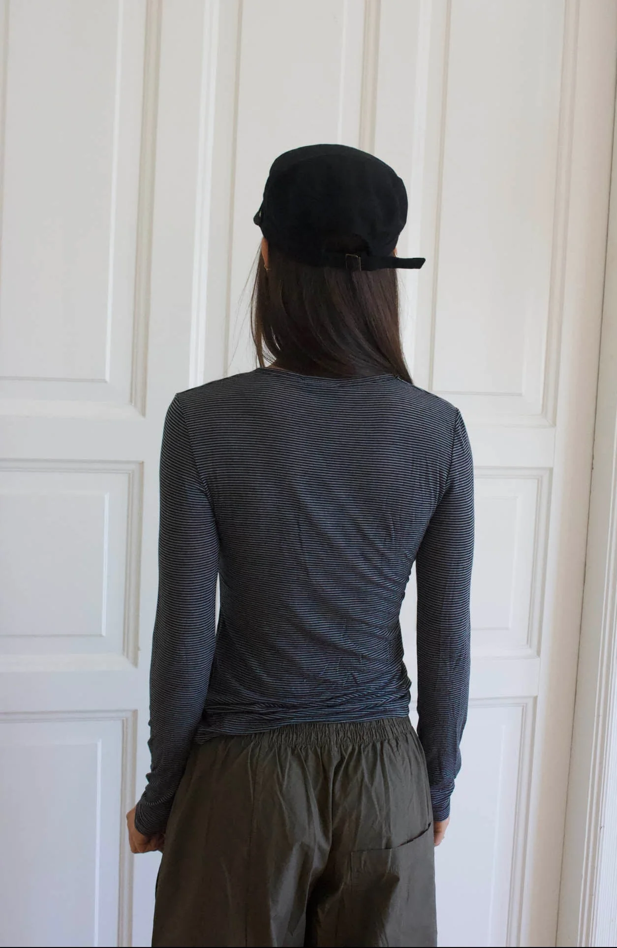 Myra cap with details - Black 7 Myra cap with details - Black