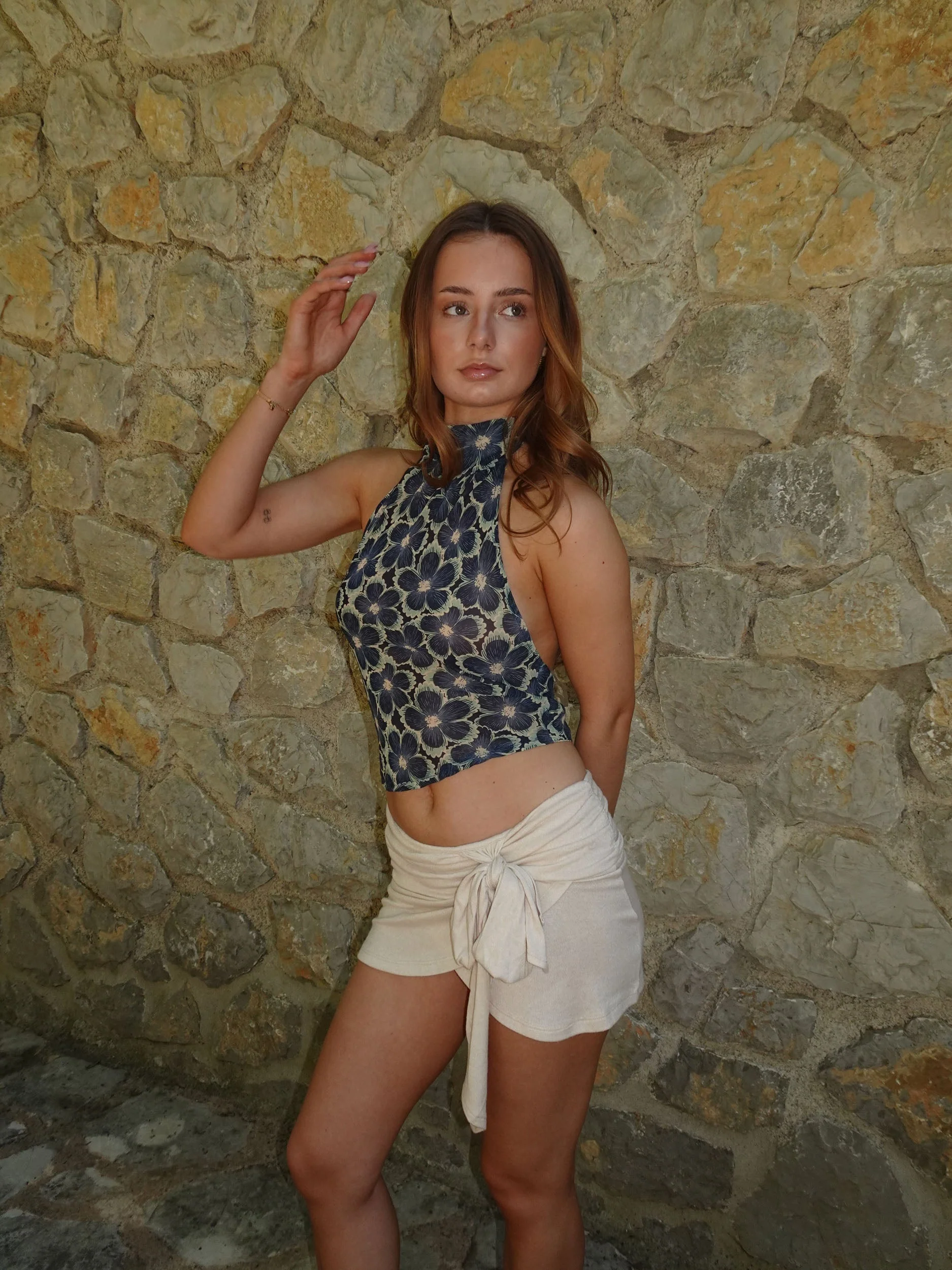 Zira top with floral pattern - Blue 5 Zira top with floral pattern - Blue