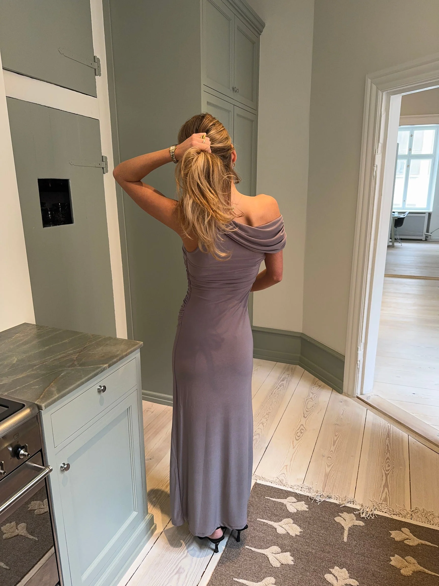 Mina off shoulder dress - Taupe 10 Mina off shoulder dress - Taupe