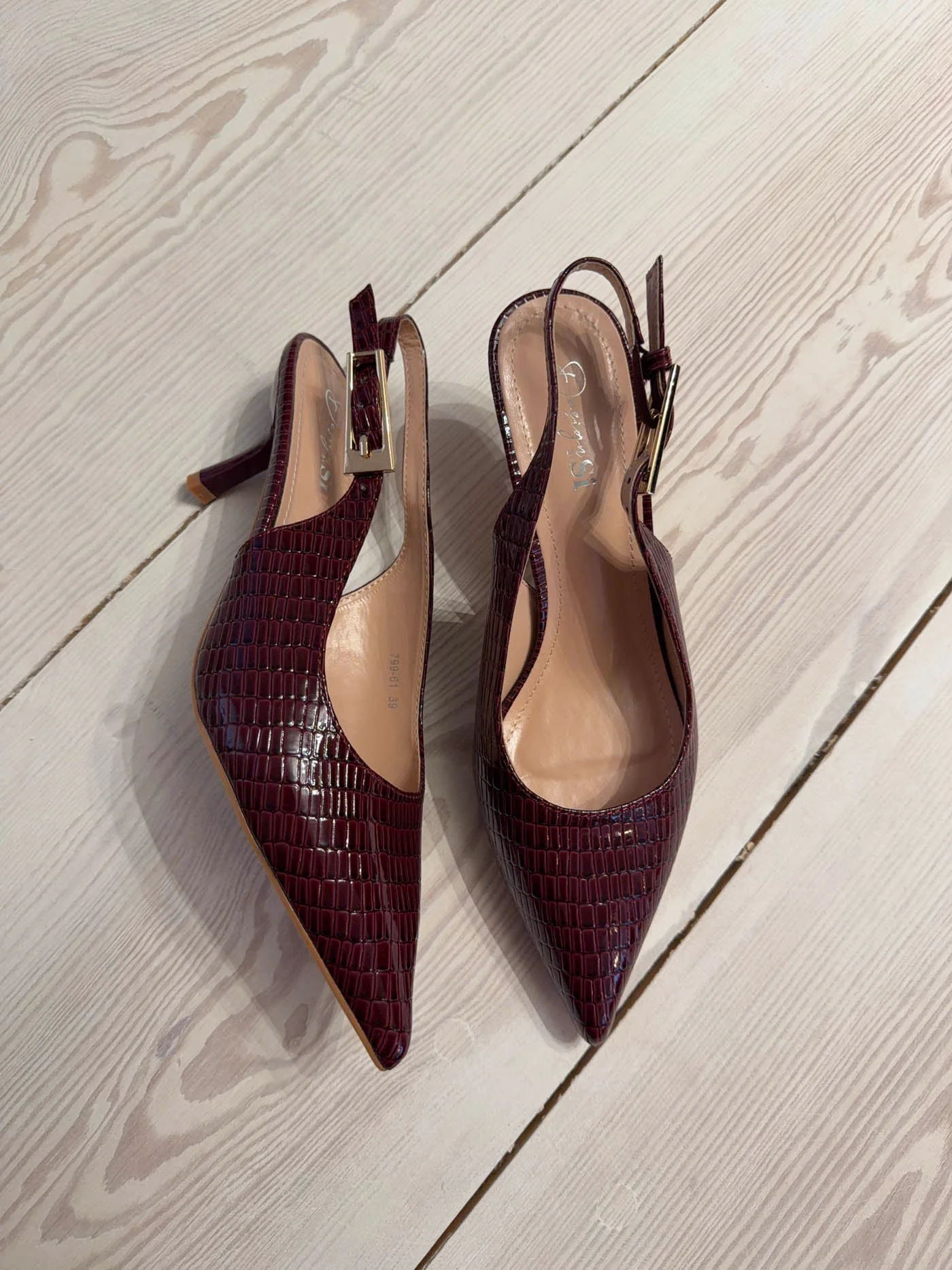 Karline slingback mules with crocodile print – Dark red 8 Karline slingback mules with crocodile print – Dark red