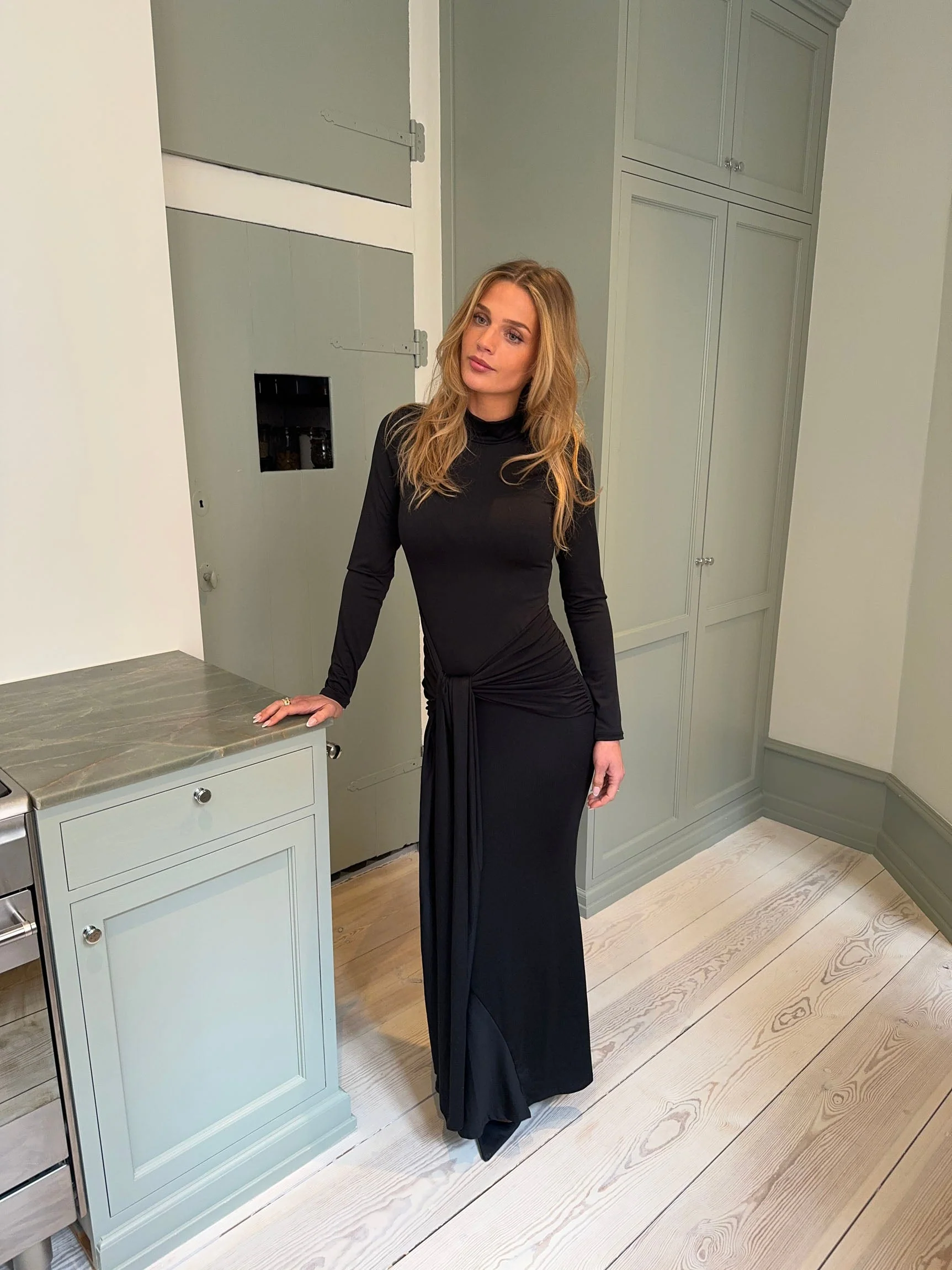 Silia maxi dress with ties - Black 2 Silia maxi dress with ties - Black