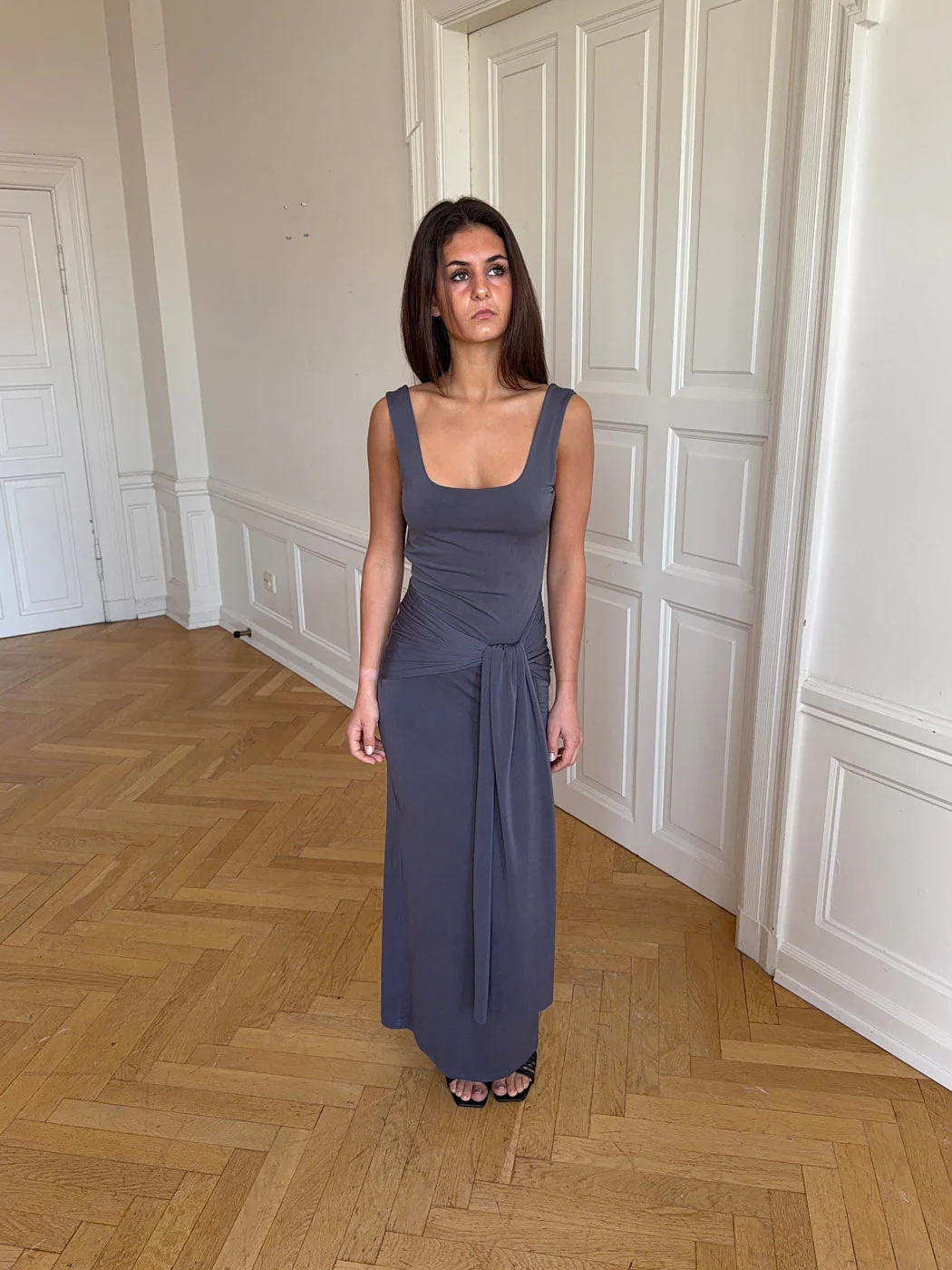 Mia dress with tie detail - Grey 1 Mia dress with tie detail - Grey