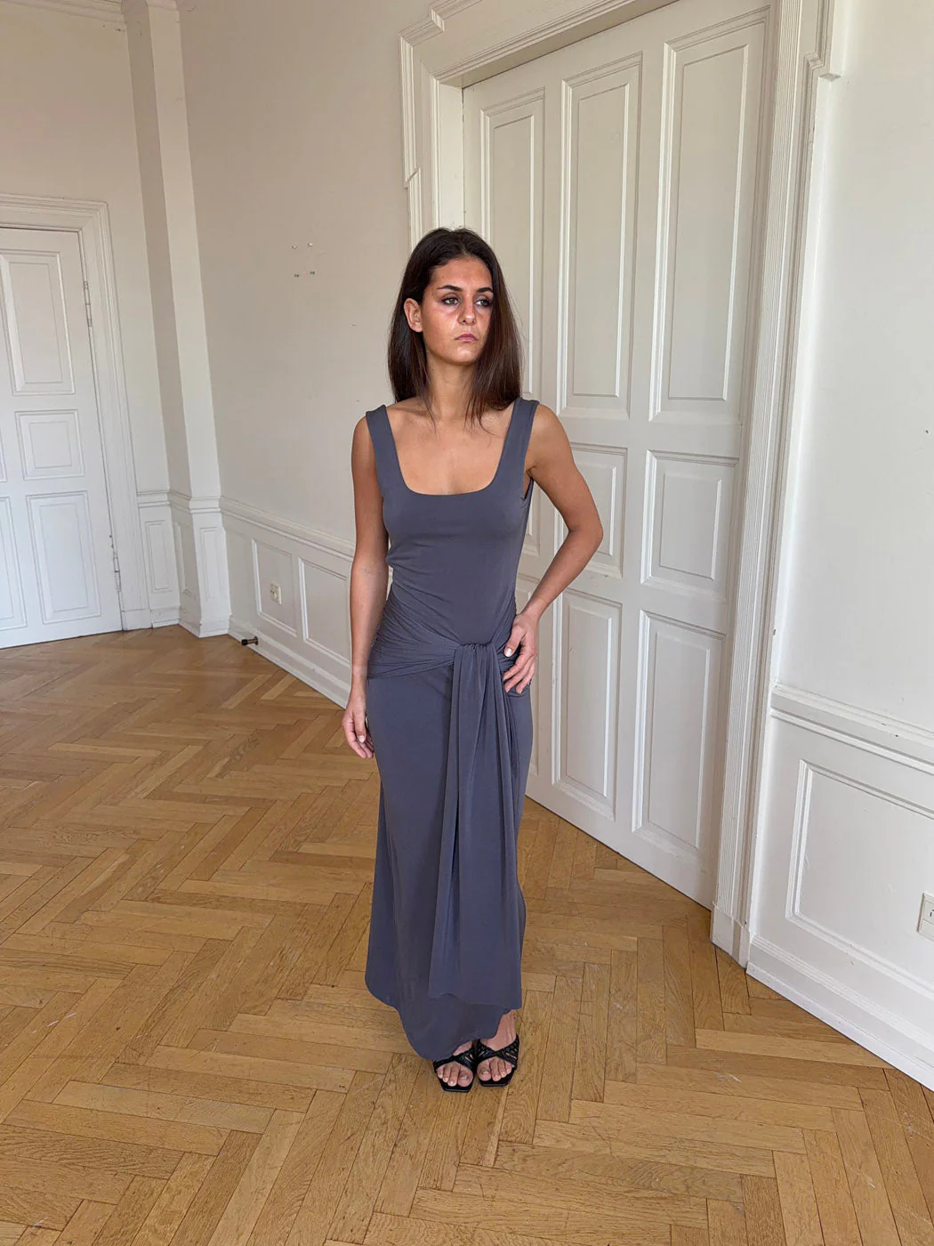 Mia dress with tie detail - Grey 4 Mia dress with tie detail - Grey