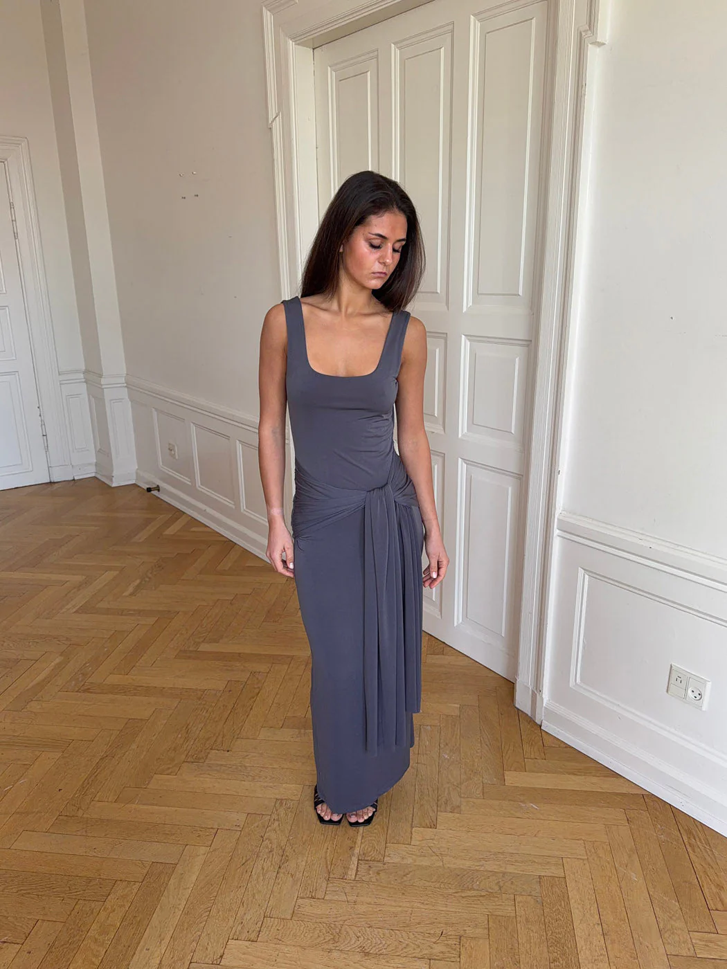 Mia dress with tie detail - Grey 8 Mia dress with tie detail - Grey
