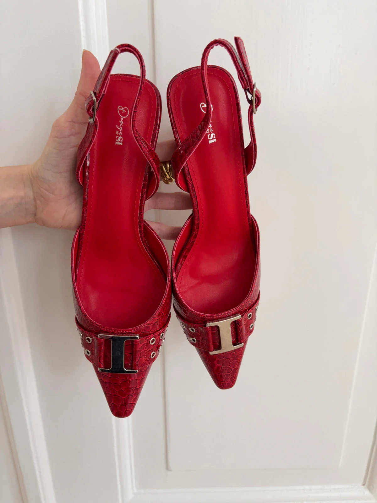 Nida slingback stilettos with buckle – Red 8 Nida slingback stilettos with buckle – Red