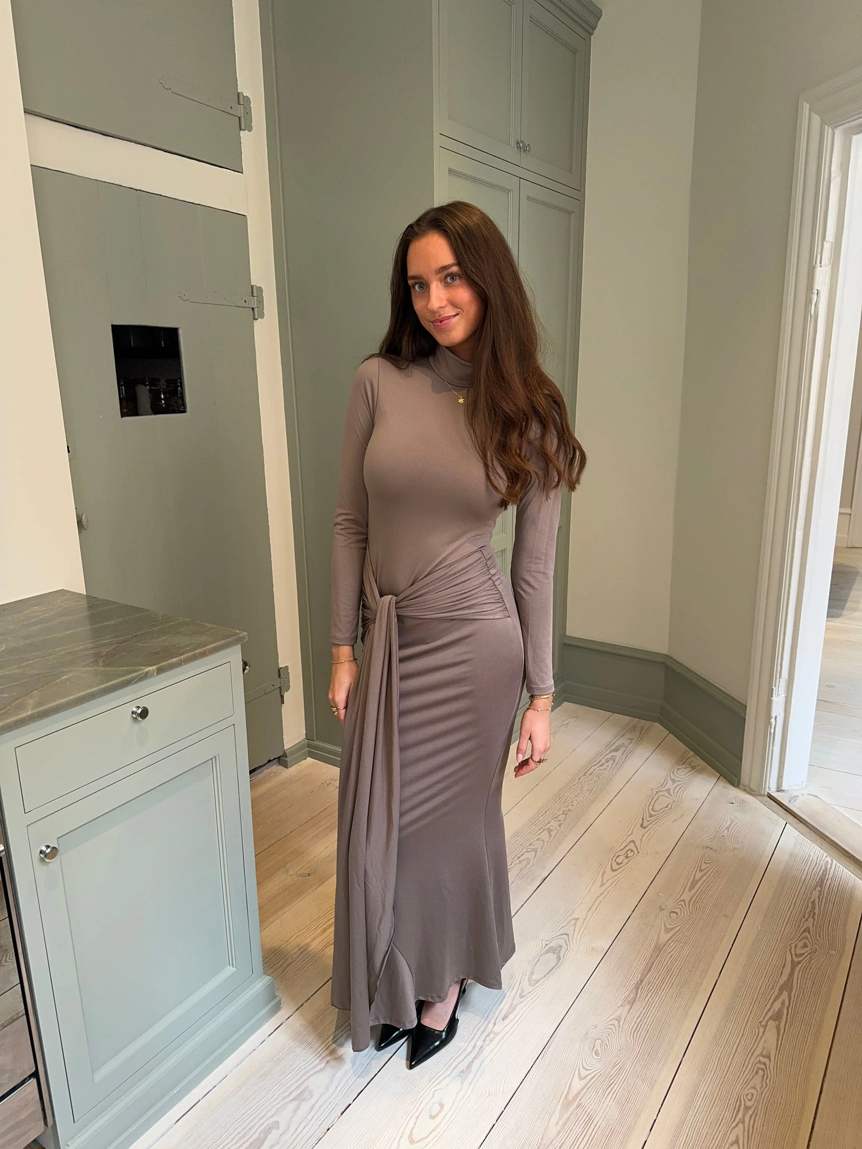 Silia maxi dress with ties - Taupe 10 Silia maxi dress with ties - Taupe