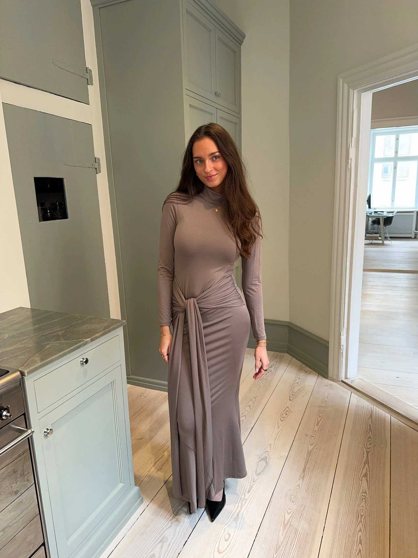 Silia maxi dress with ties - Taupe 13 Silia maxi dress with ties - Taupe