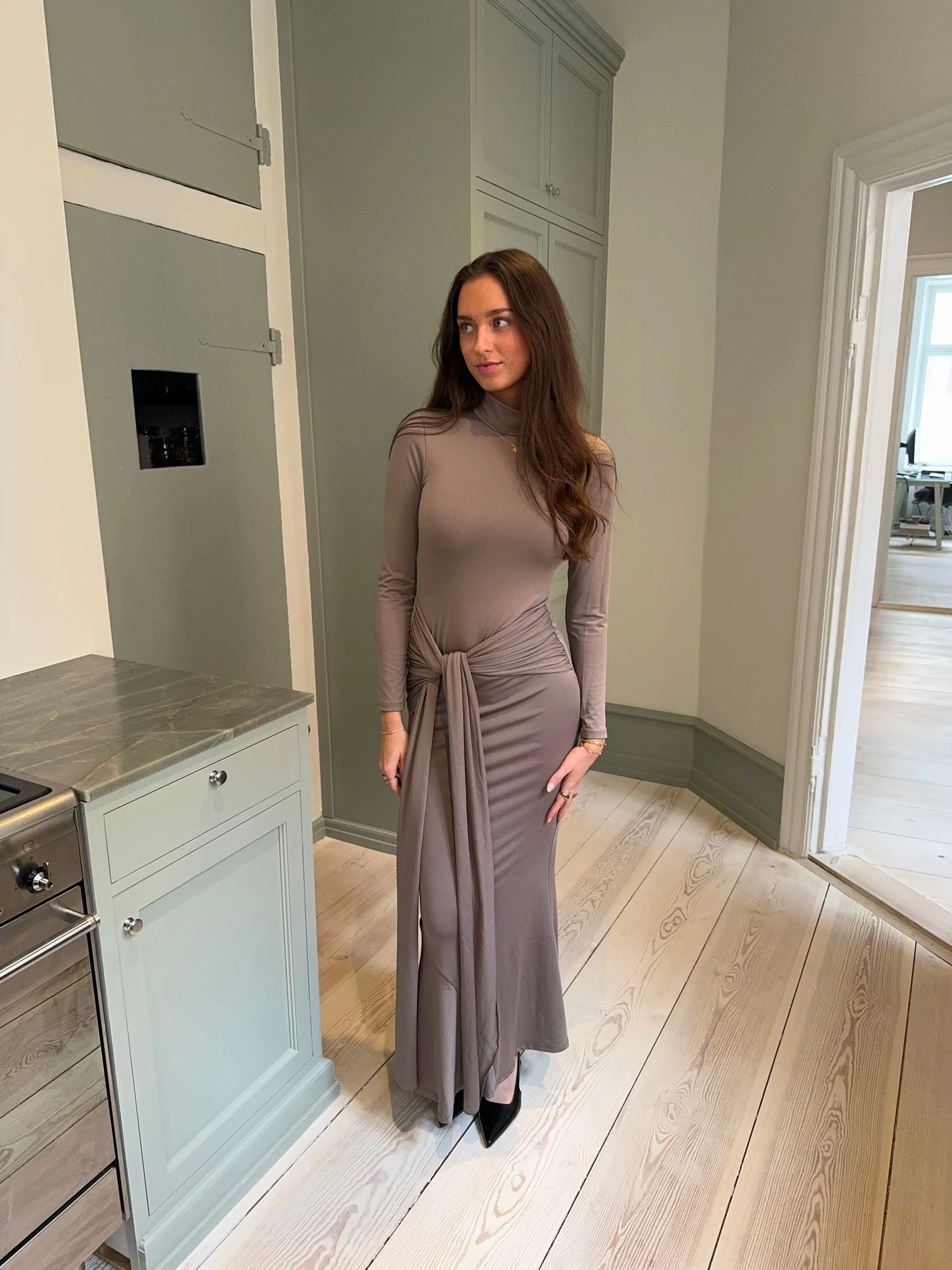 Silia maxi dress with ties - Taupe 14 Silia maxi dress with ties - Taupe