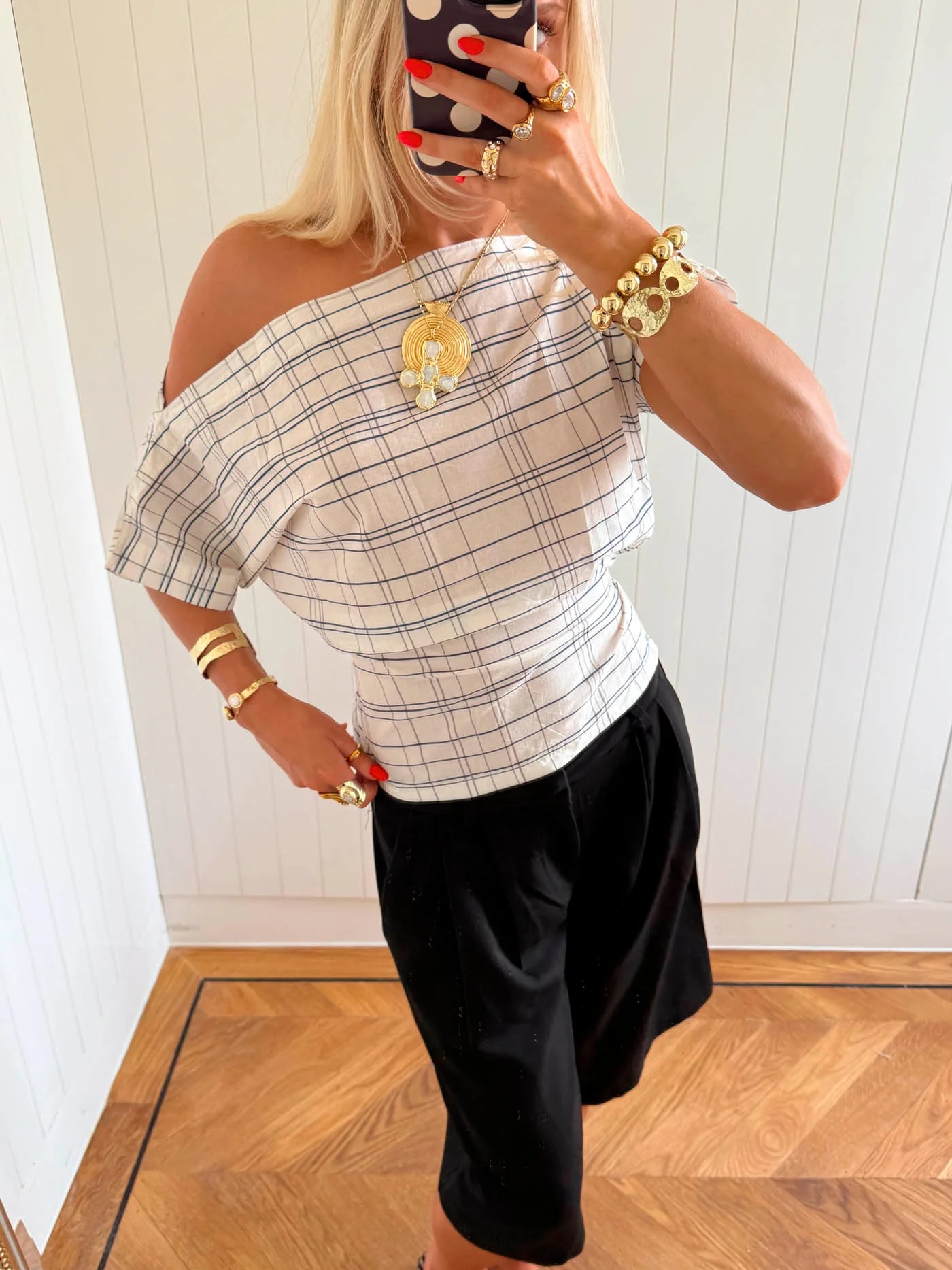 Scandivv off shoulder top with checkers - White/navy 15 Scandivv off shoulder top with checkers - White/navy