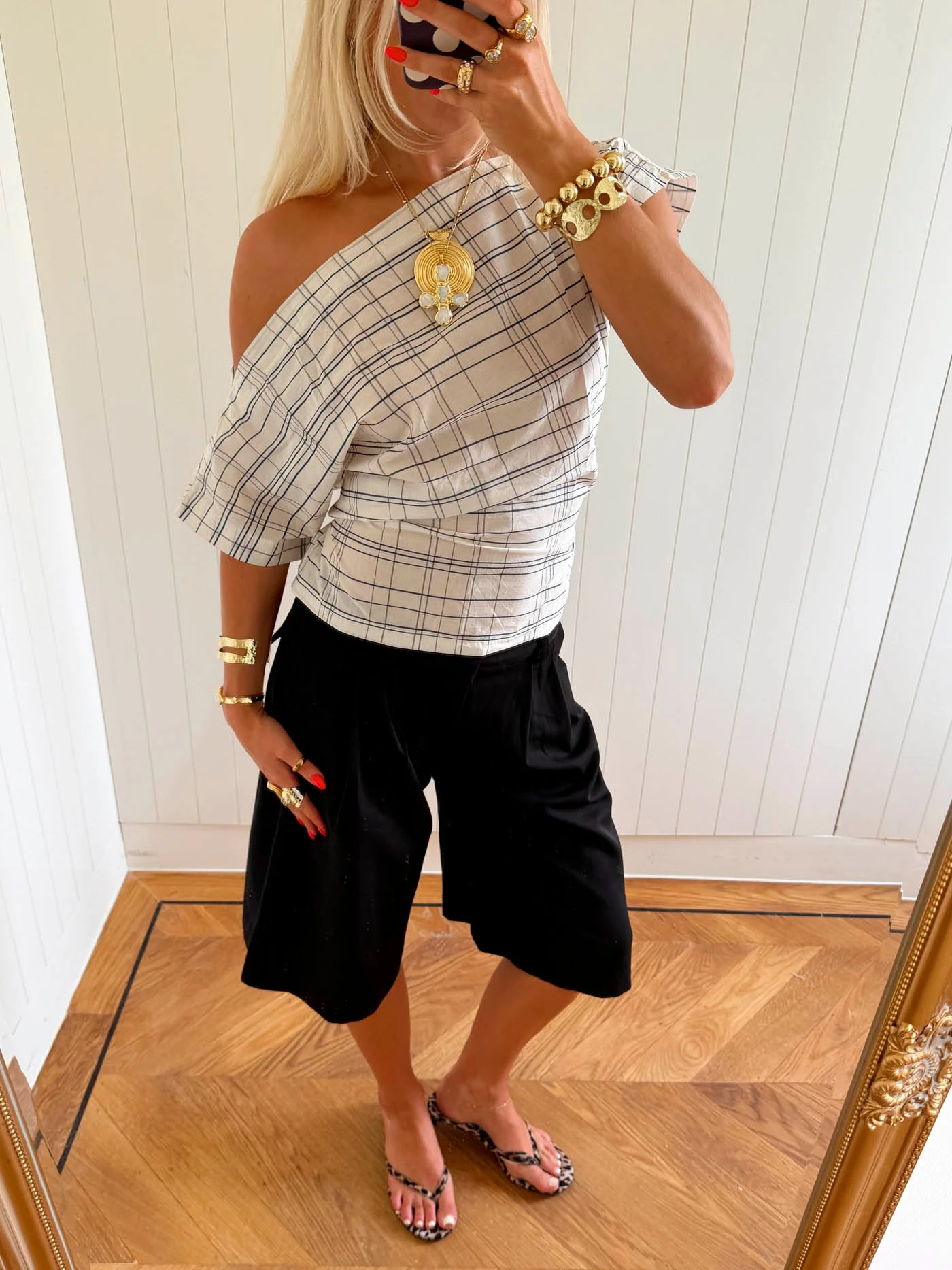 Scandivv off shoulder top with checkers - White/navy 4 Scandivv off shoulder top with checkers - White/navy
