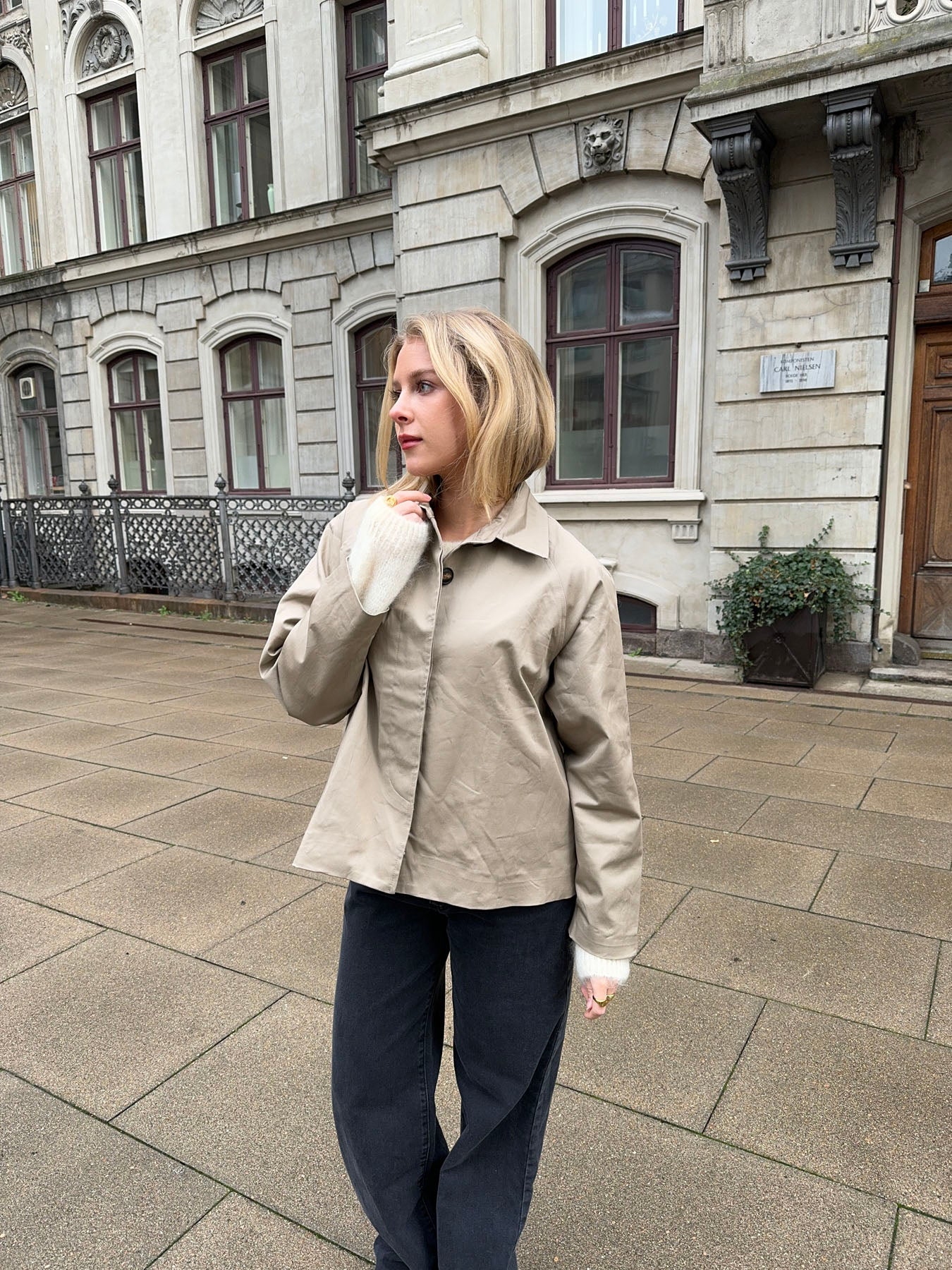 Monica short trenchcoat - Beige 9 Monica short trenchcoat - Beige
