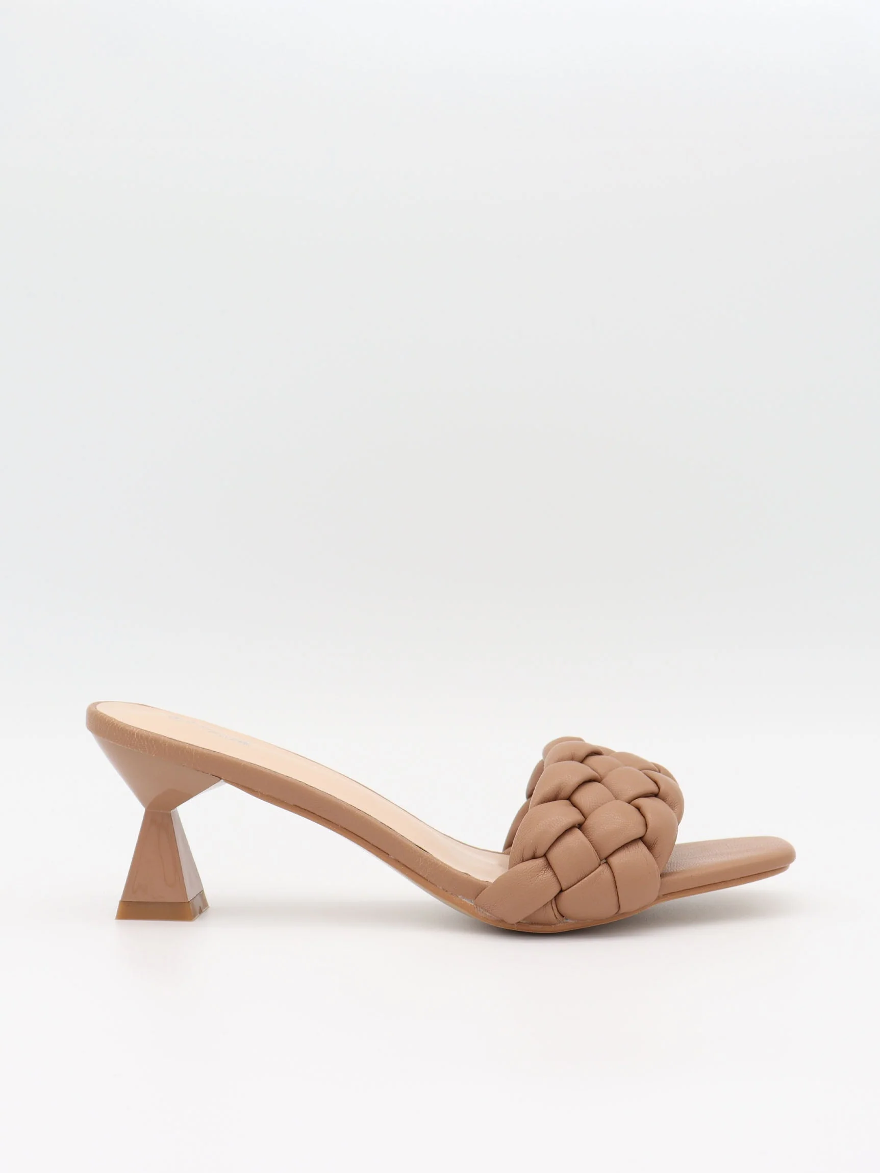 Yasmin woven mules – Beige 2 Yasmin woven mules – Beige