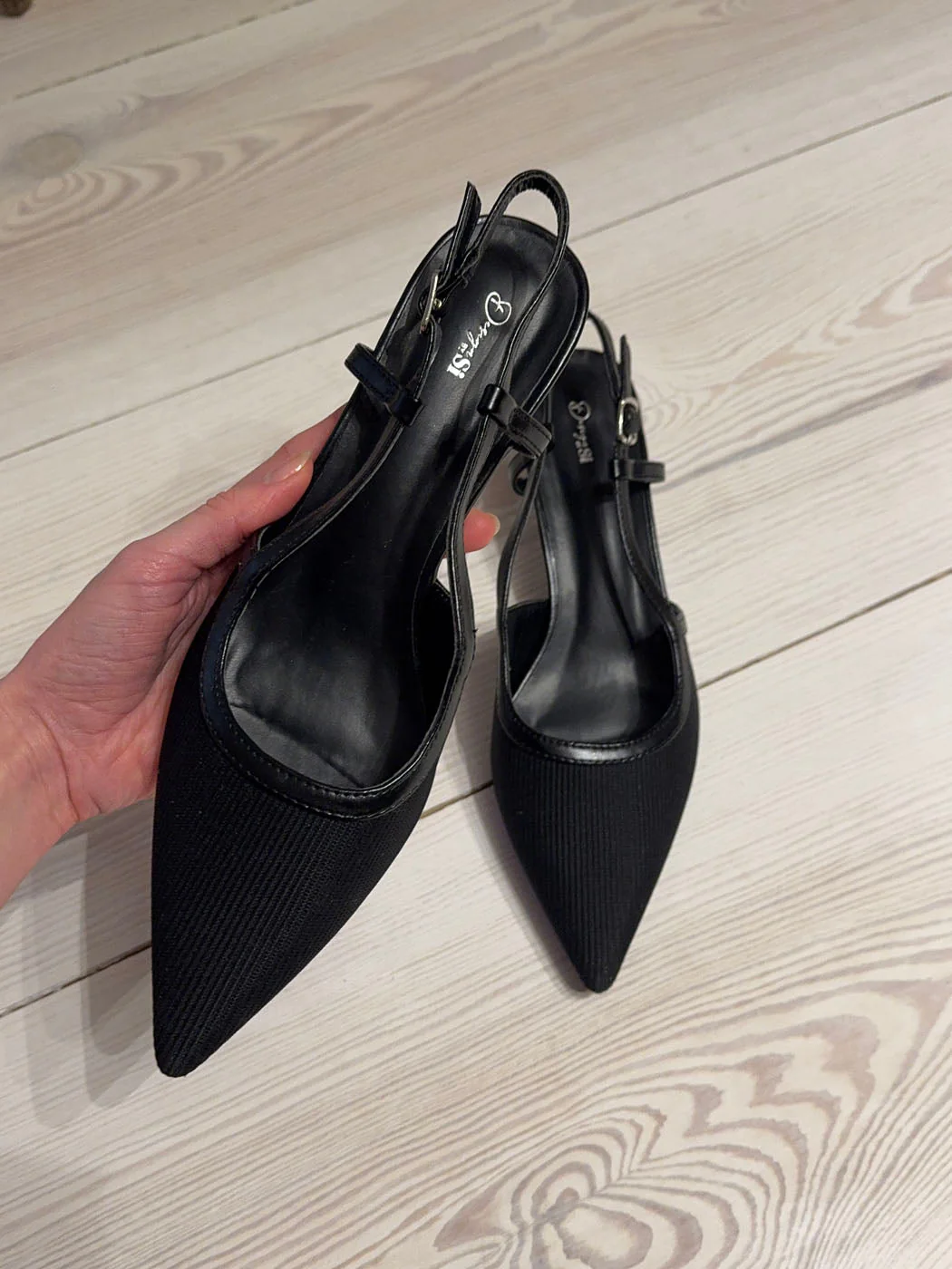 Suzanne slingback heels with details - Black 9 Suzanne slingback heels with details - Black