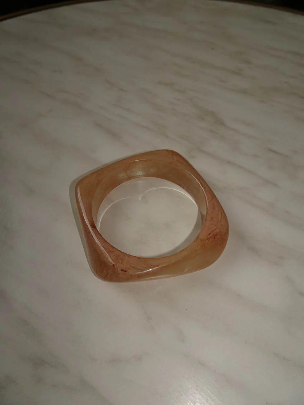 Lykke chunky bangle - Light caramel 9 Lykke chunky bangle - Light caramel