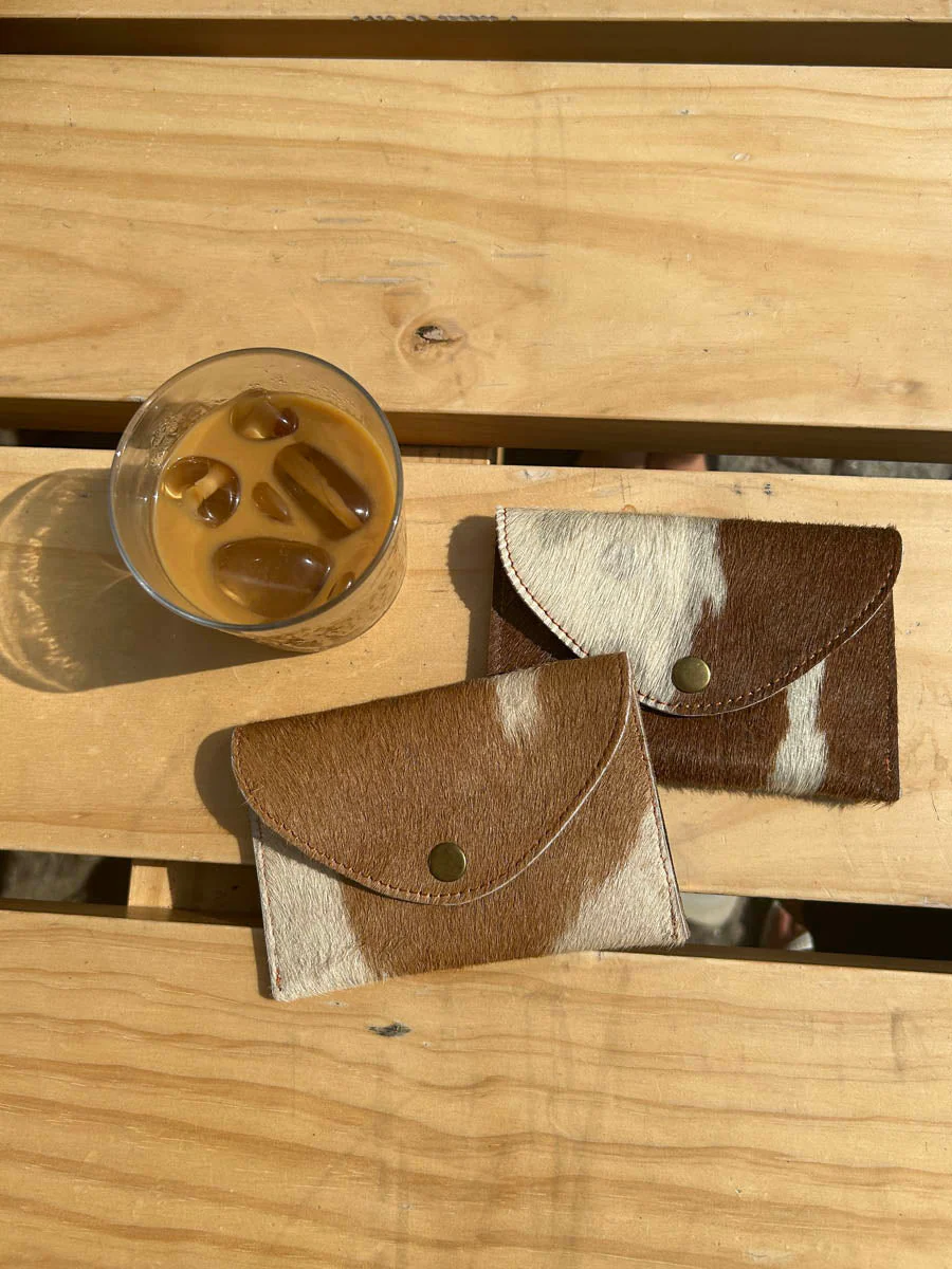 Nuvia cowhide purse with button – Light brown/caramel 4 Nuvia cowhide purse with button – Light brown/caramel