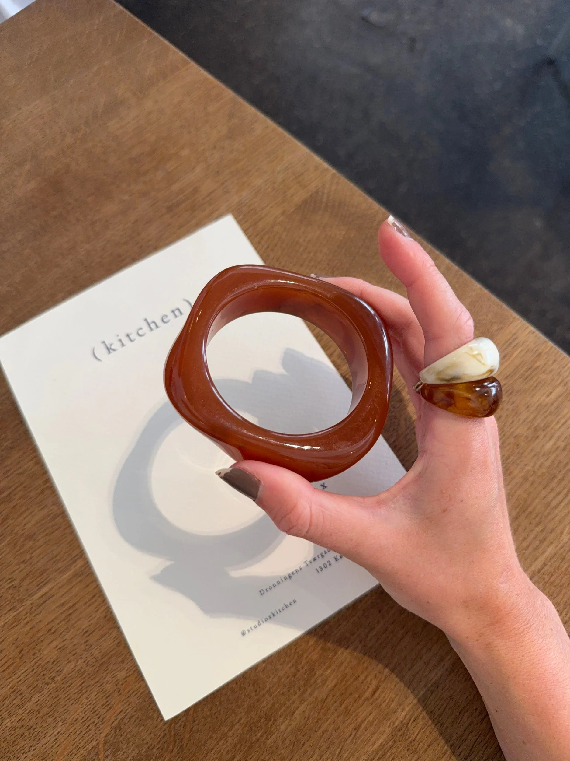 Lykke chunky bracelet – Dark caramel 2 Lykke chunky bracelet – Dark caramel