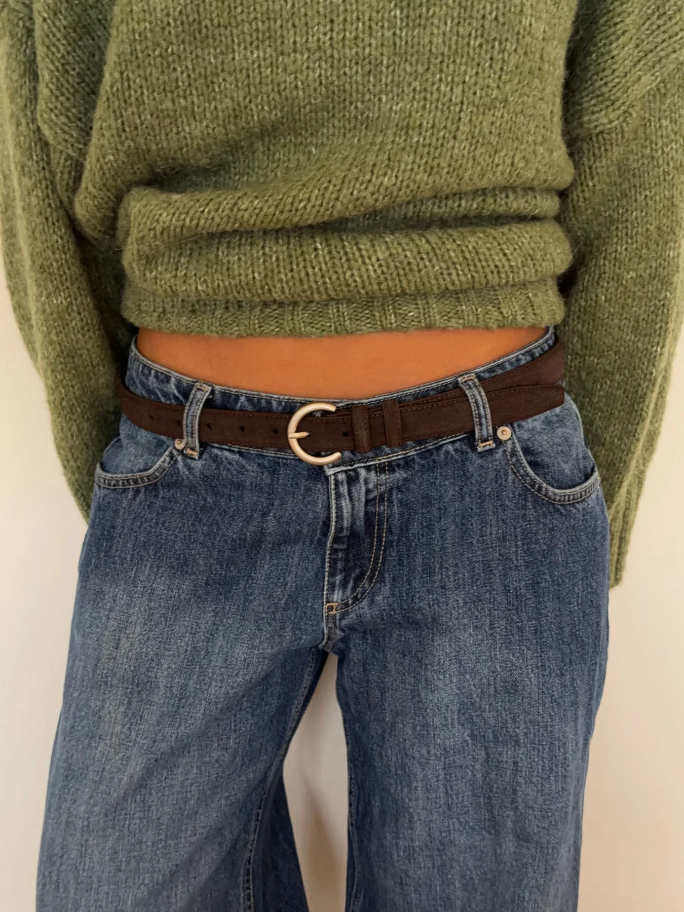 Noble belt in faux suede – Dark brown/silver 1 Noble belt in faux suede – Dark brown/silver