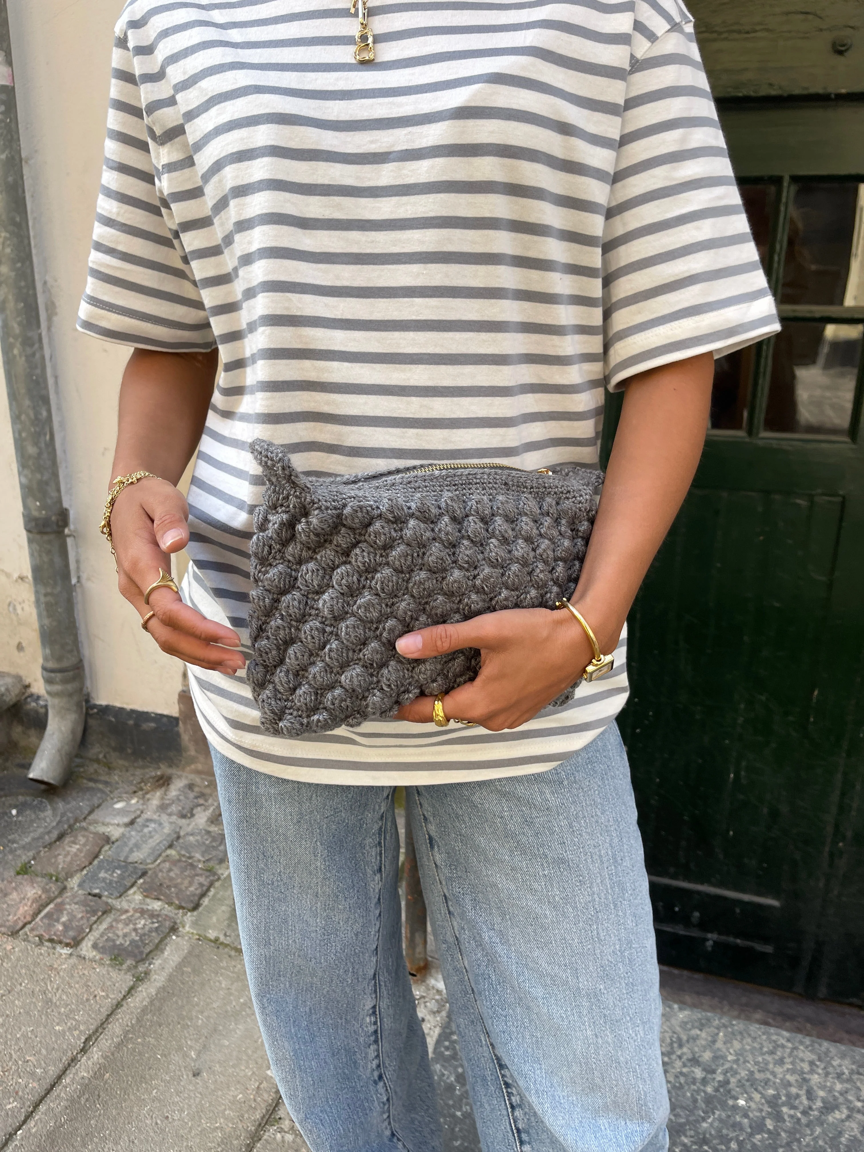 Crochet clutch - Dark grey 3 Crochet clutch - Dark grey