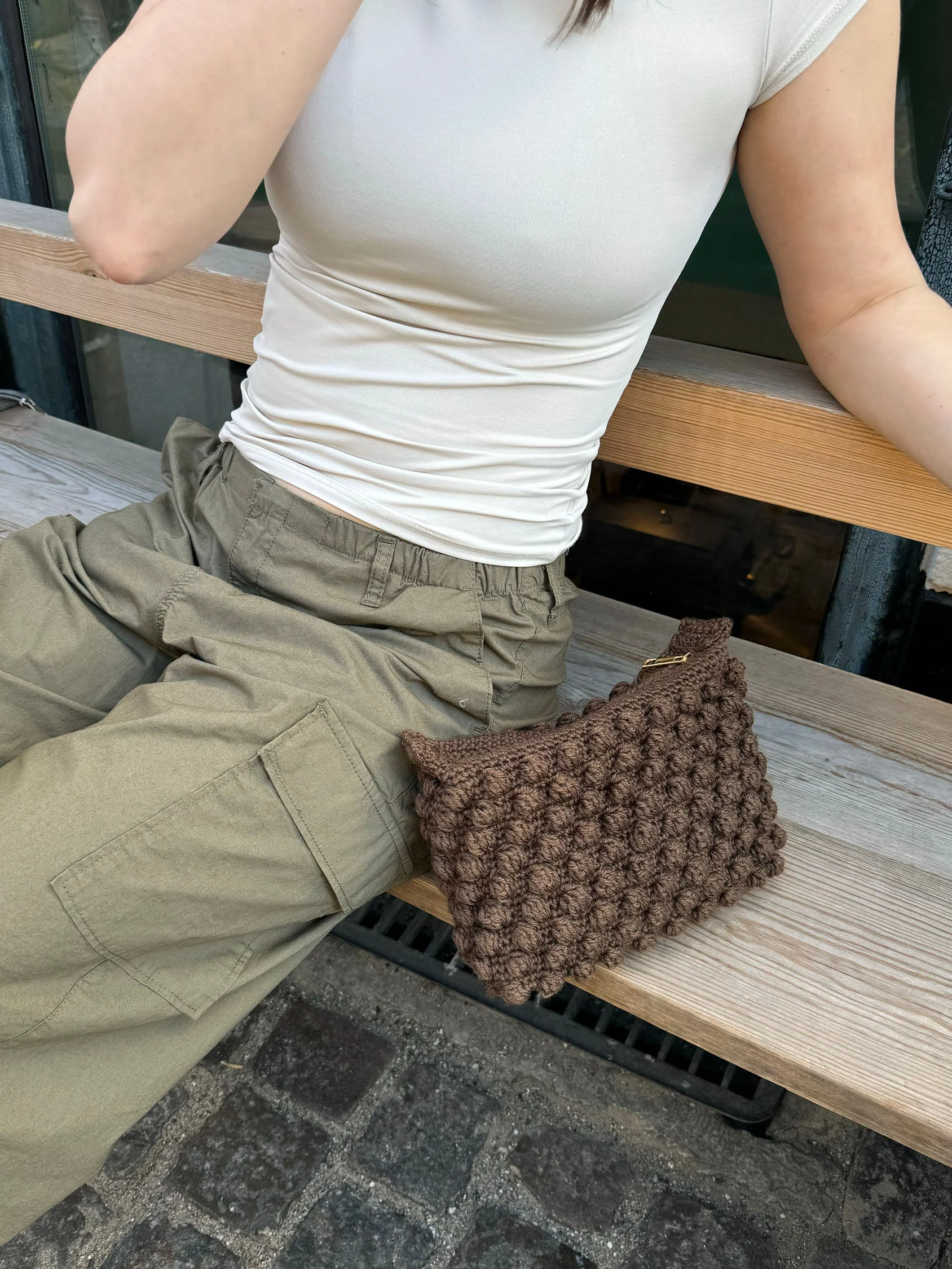 Crocheted clutch – Brown 5 Crocheted clutch – Brown