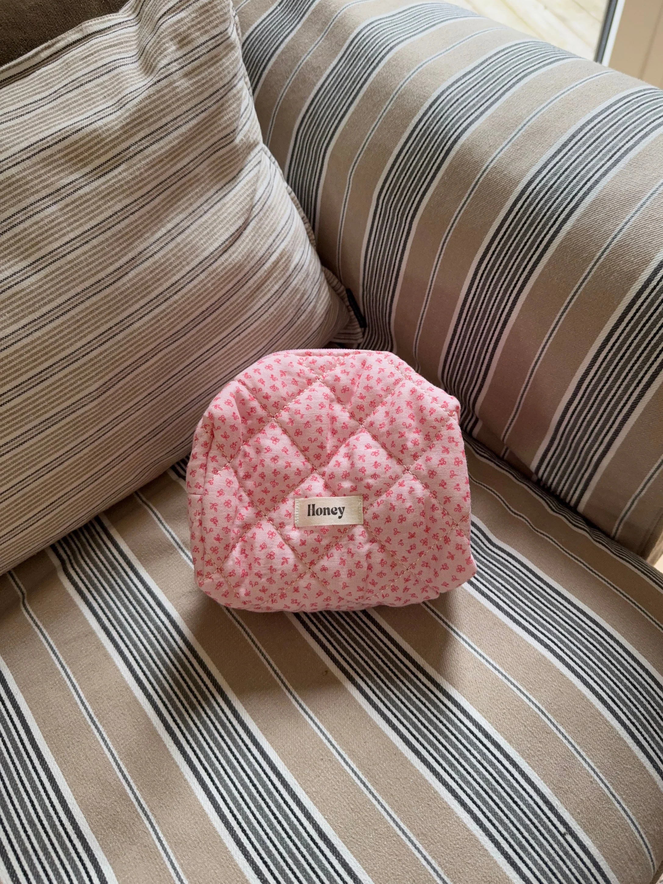 Honey small toiletry bag – Pink with small flowers 5 Honey small toiletry bag – Pink with small flowers