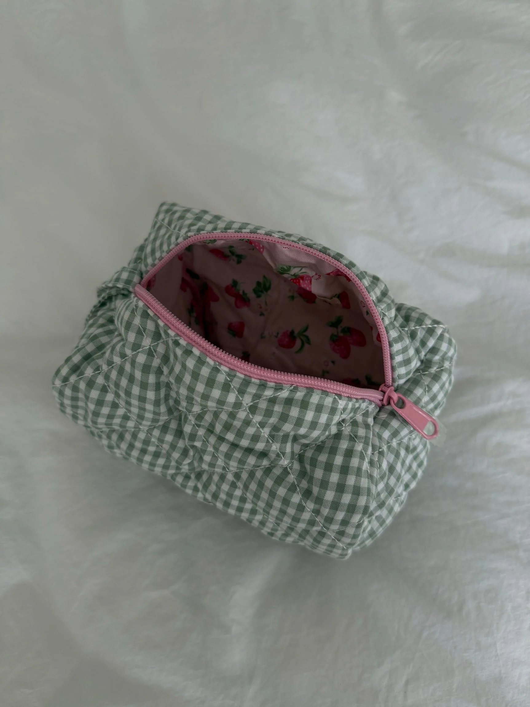 Honey small toiletry bag – White/green checkers 9 Honey small toiletry bag – White/green checkers