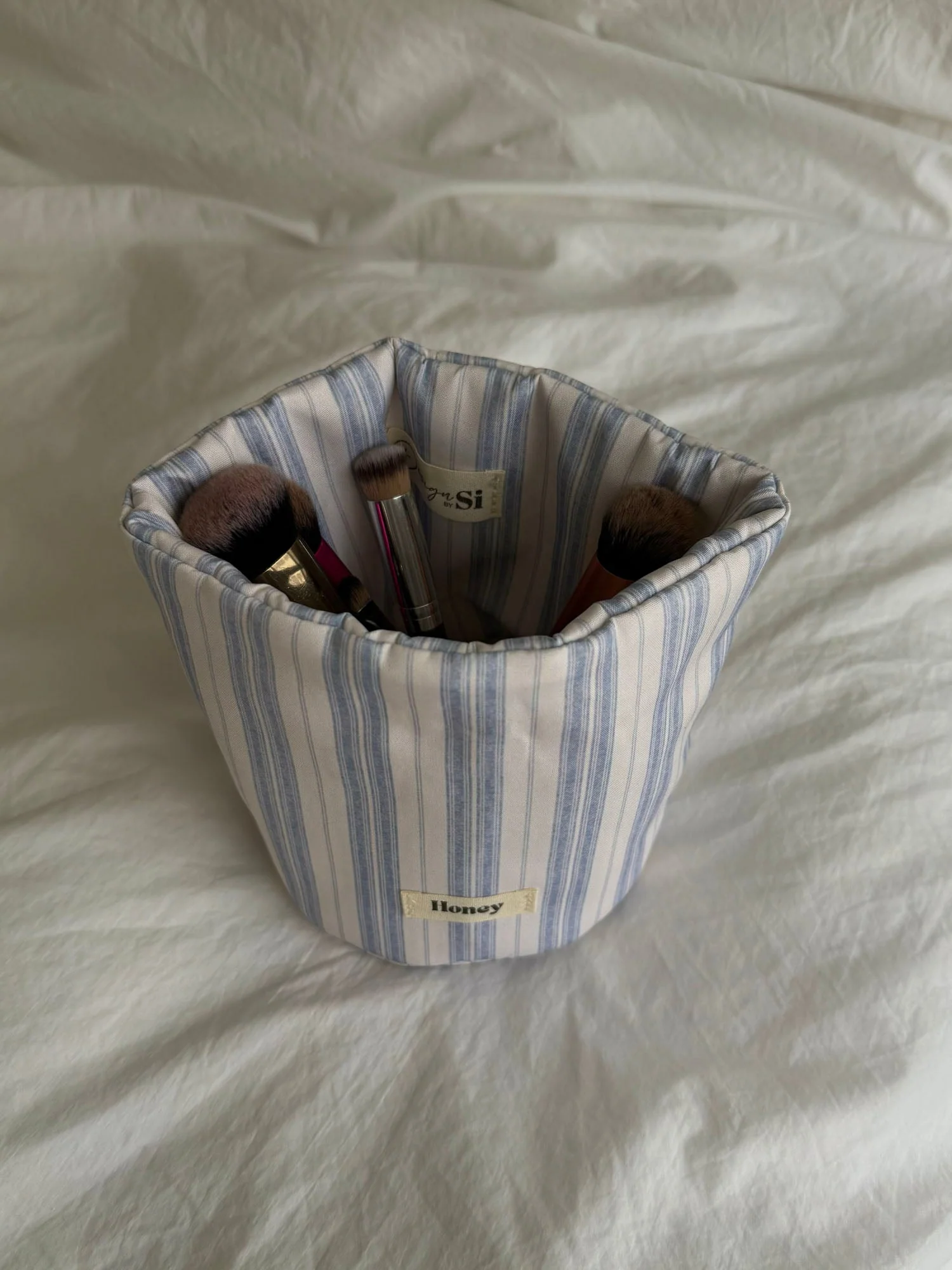 Honey small storage keeper in fabric with stripes - White/blue 6 Honey small storage keeper in fabric with stripes - White/blue