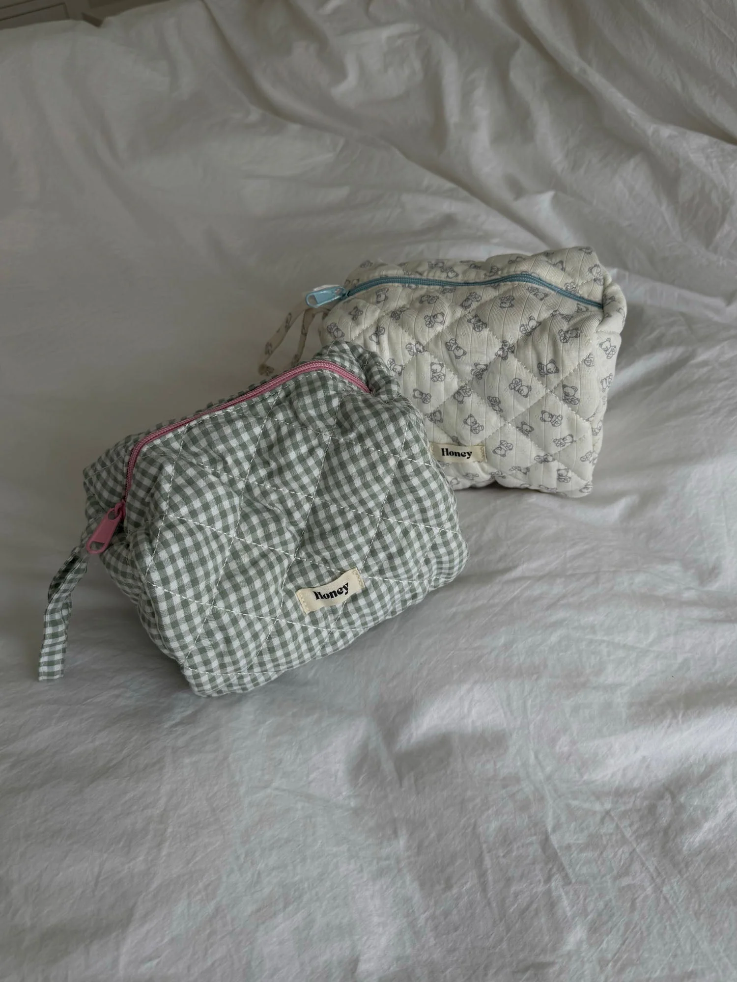 Honey small toiletry bag – Off-white with teddy bears 4 Honey small toiletry bag – Off-white with teddy bears