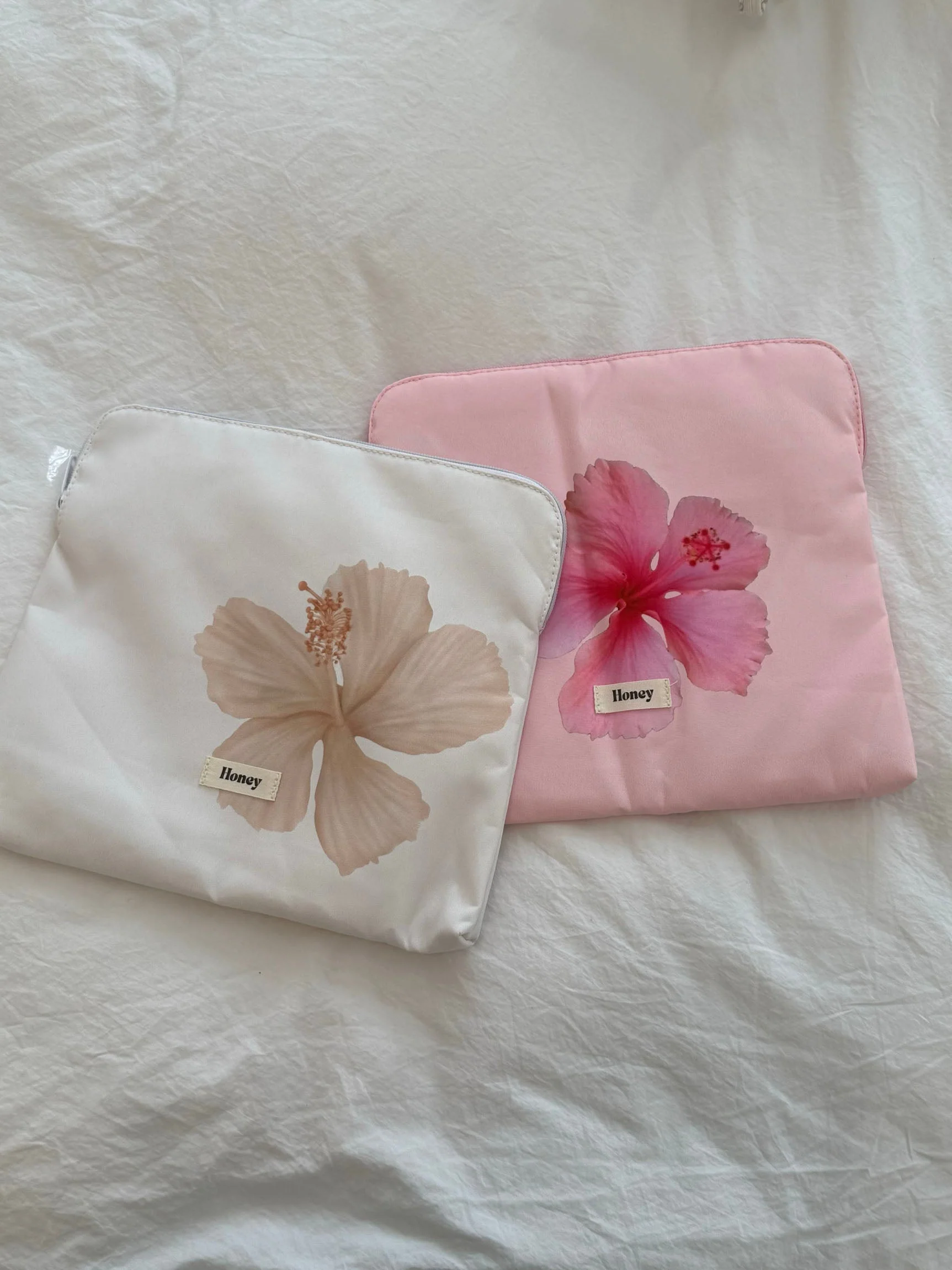 Honey computer sleeve – Light pink with pink flower